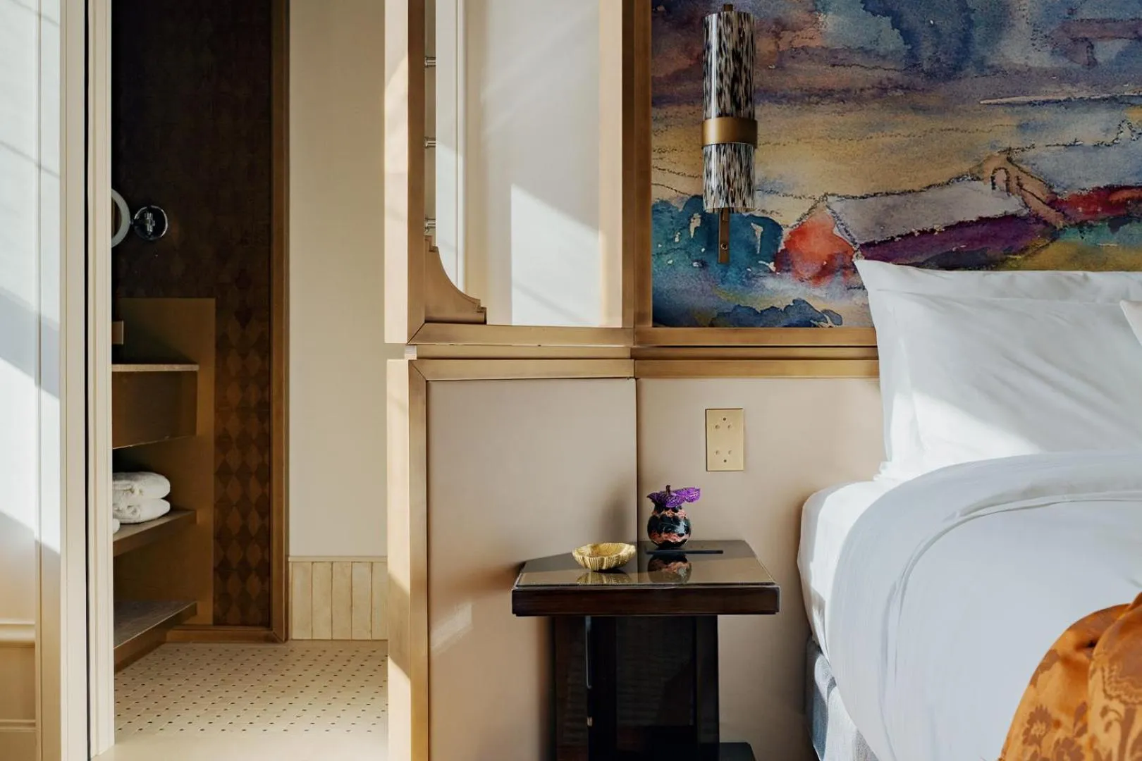 Bed in Villa Pétrusse - Relais & Châteaux