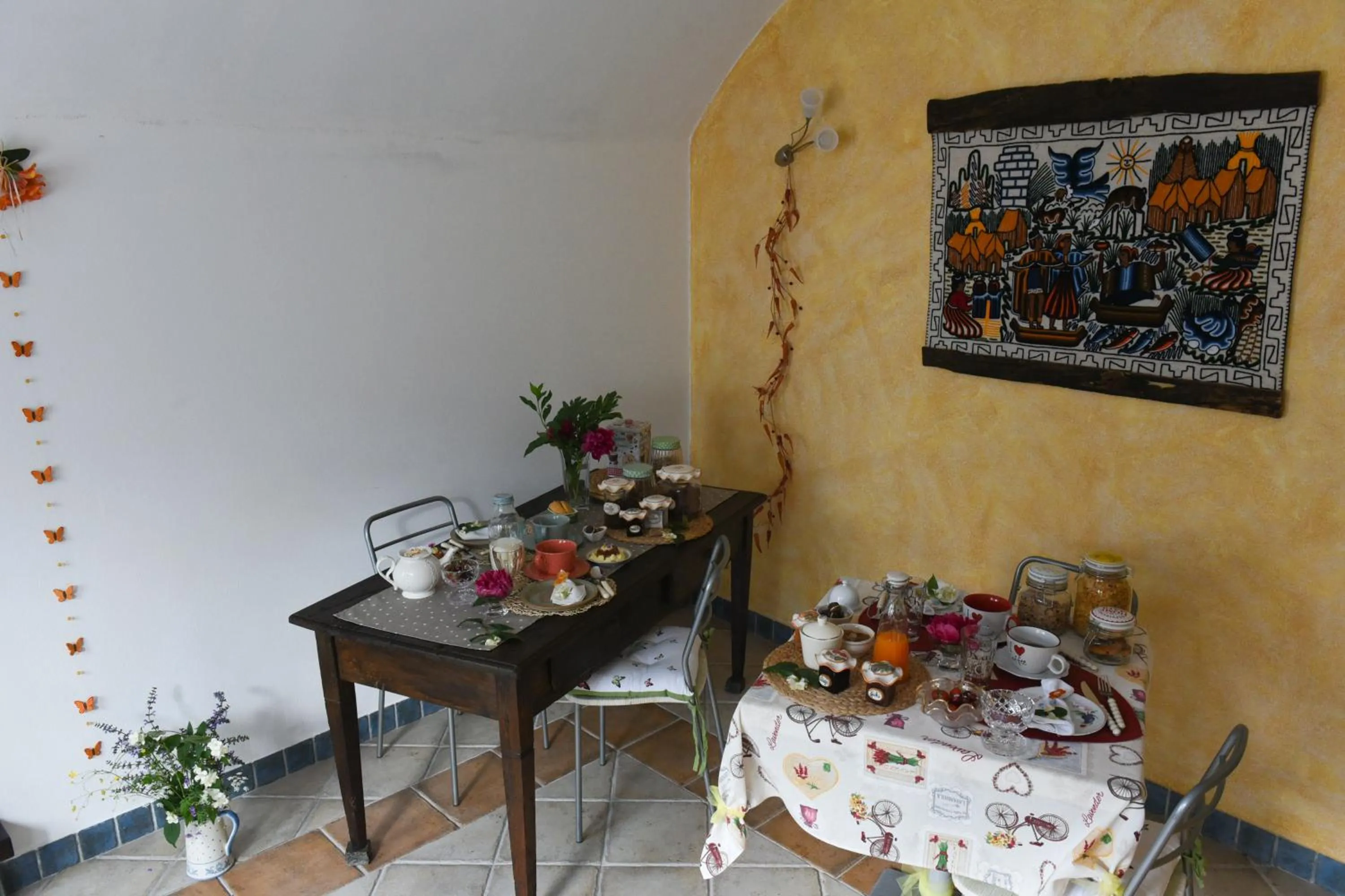 Communal kitchen in B&B Va...lentina