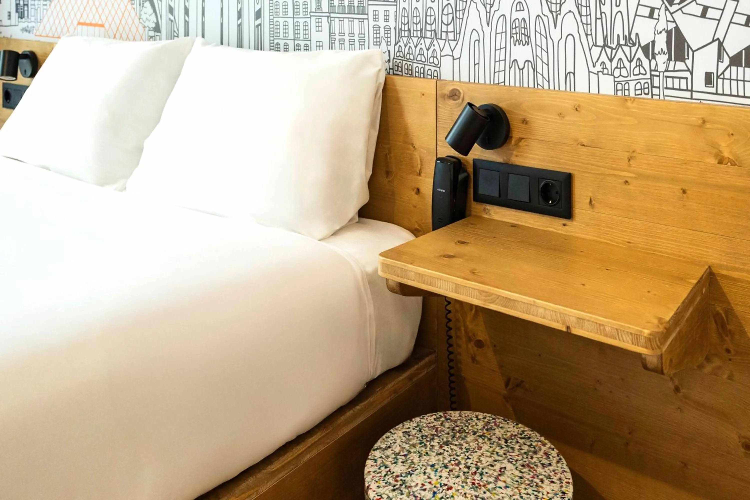 Bedroom, Bed in easyHotel Barcelona La Sagrera