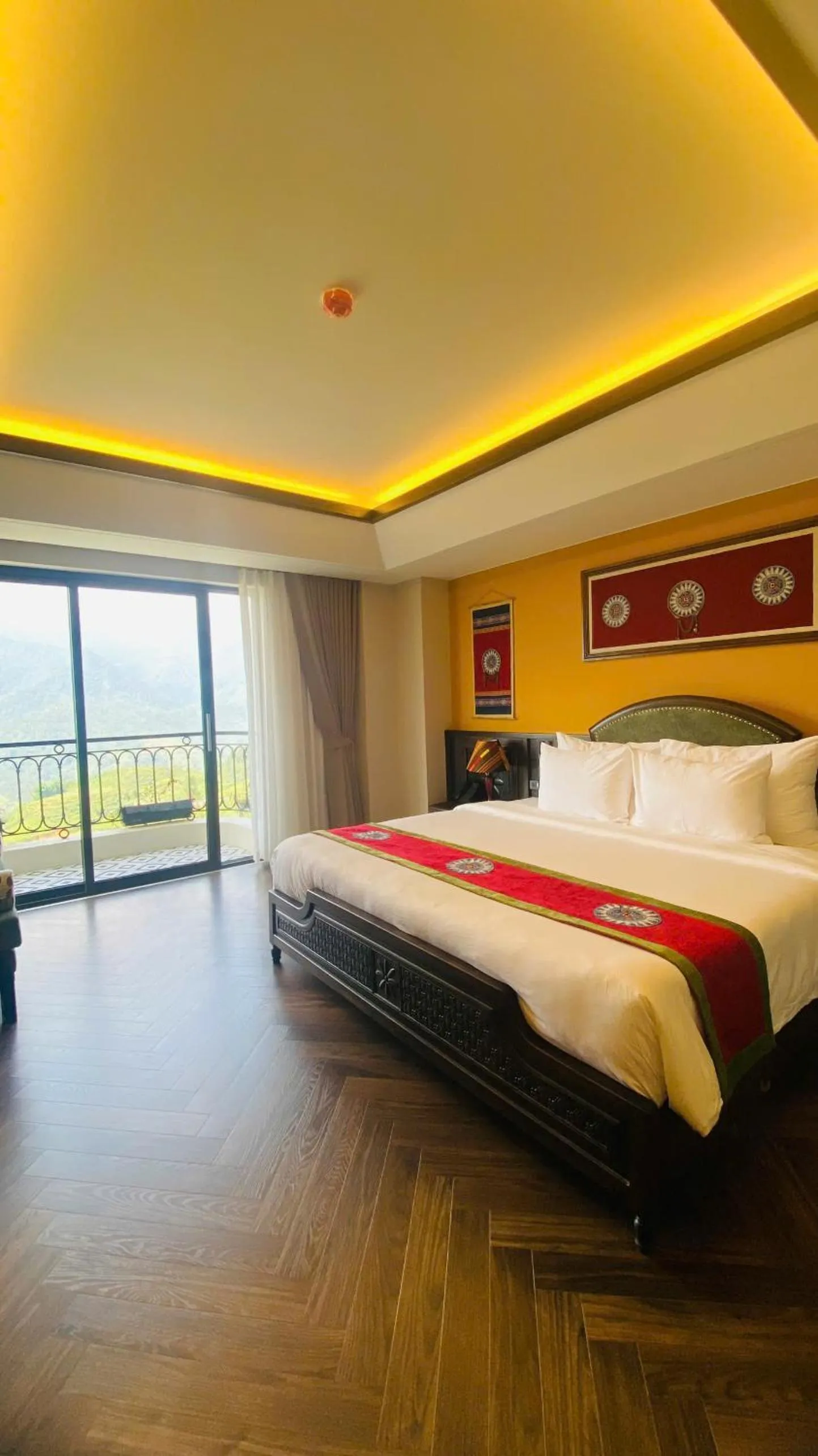 Bed in Fansipan View Hotel