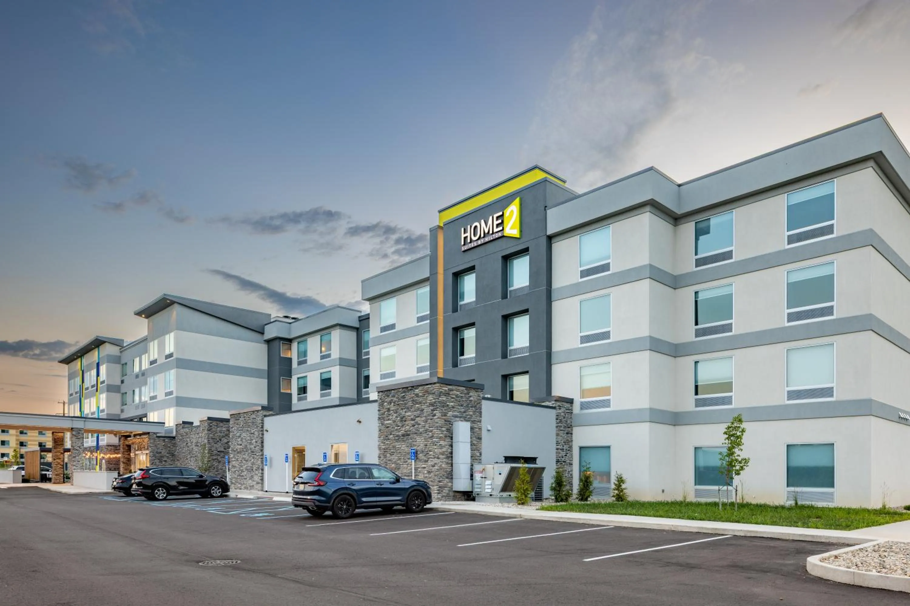 Property building in Home2 Suites By Hilton Kalamazoo Southeast