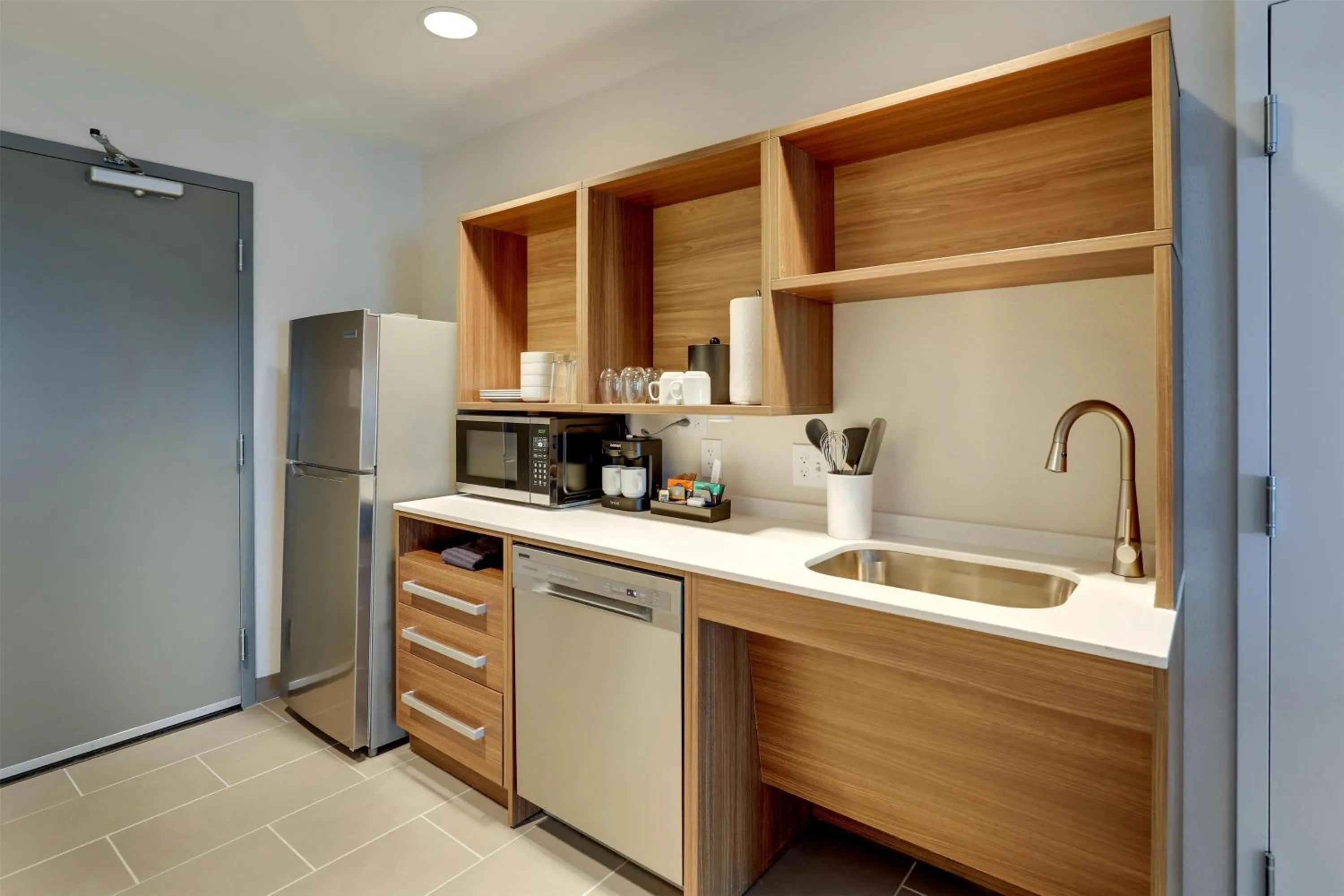 Kitchen or kitchenette in Home2 Suites By Hilton Conway, Sc