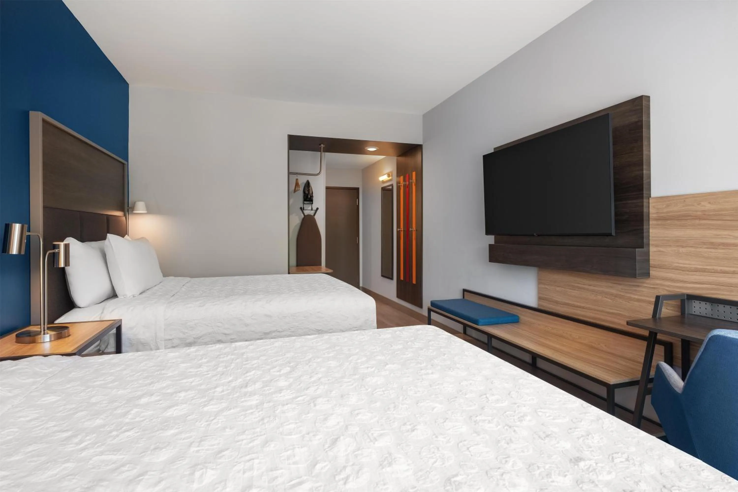 Bed in Tru By Hilton Flagstaff