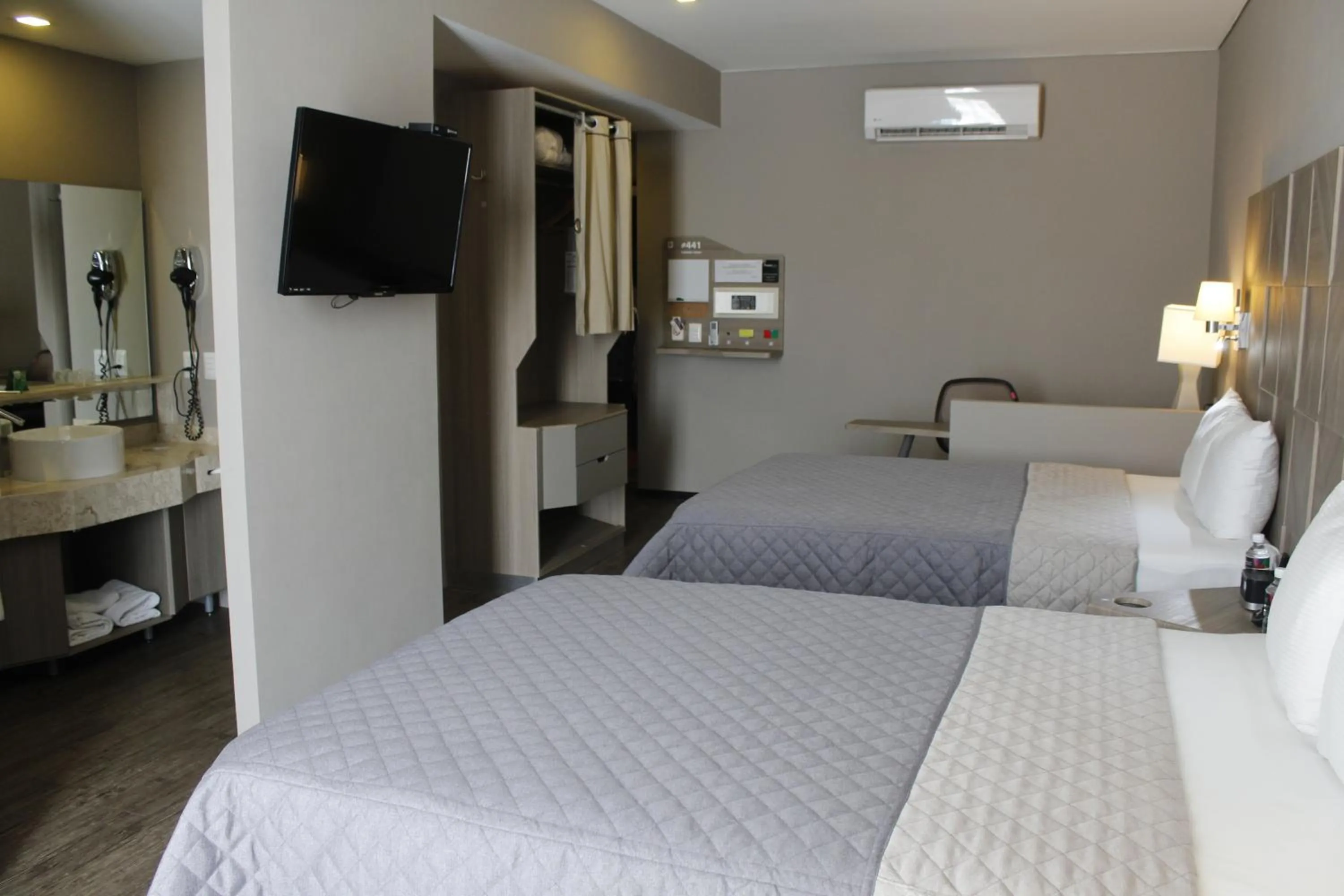 Photo of the whole room, Bed in Hotel Glow Point - Mulza