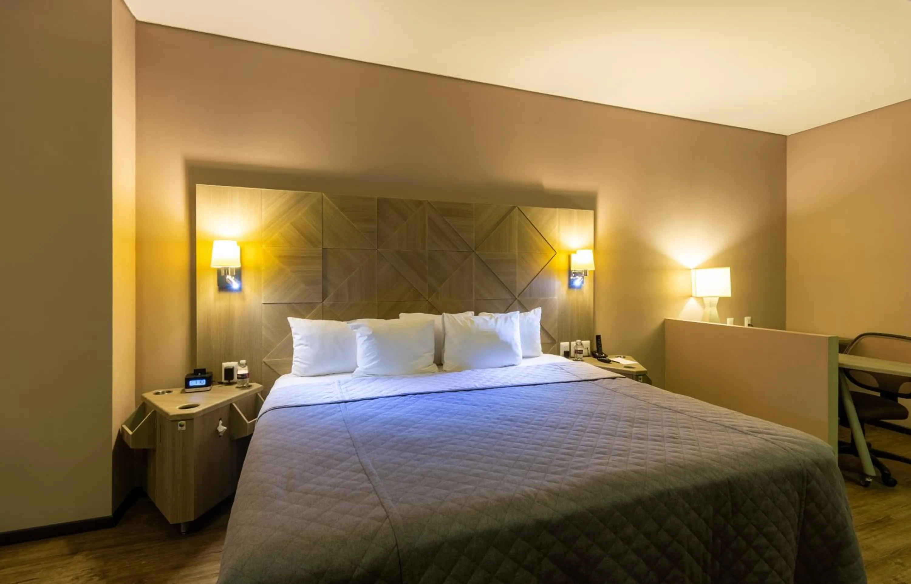 Photo of the whole room, Bed in Hotel Glow Point - Mulza