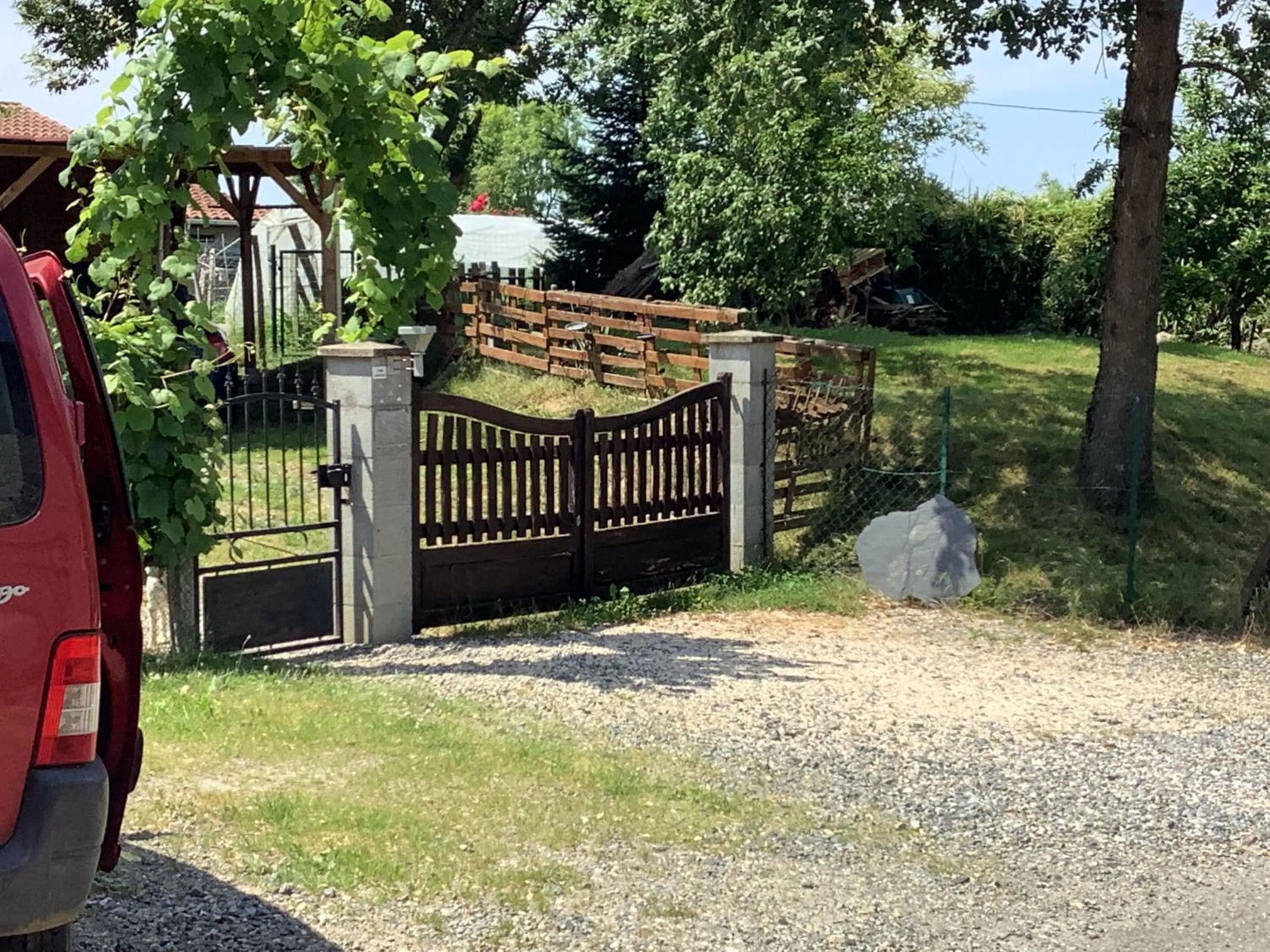 Facade/entrance in Viella Vacances