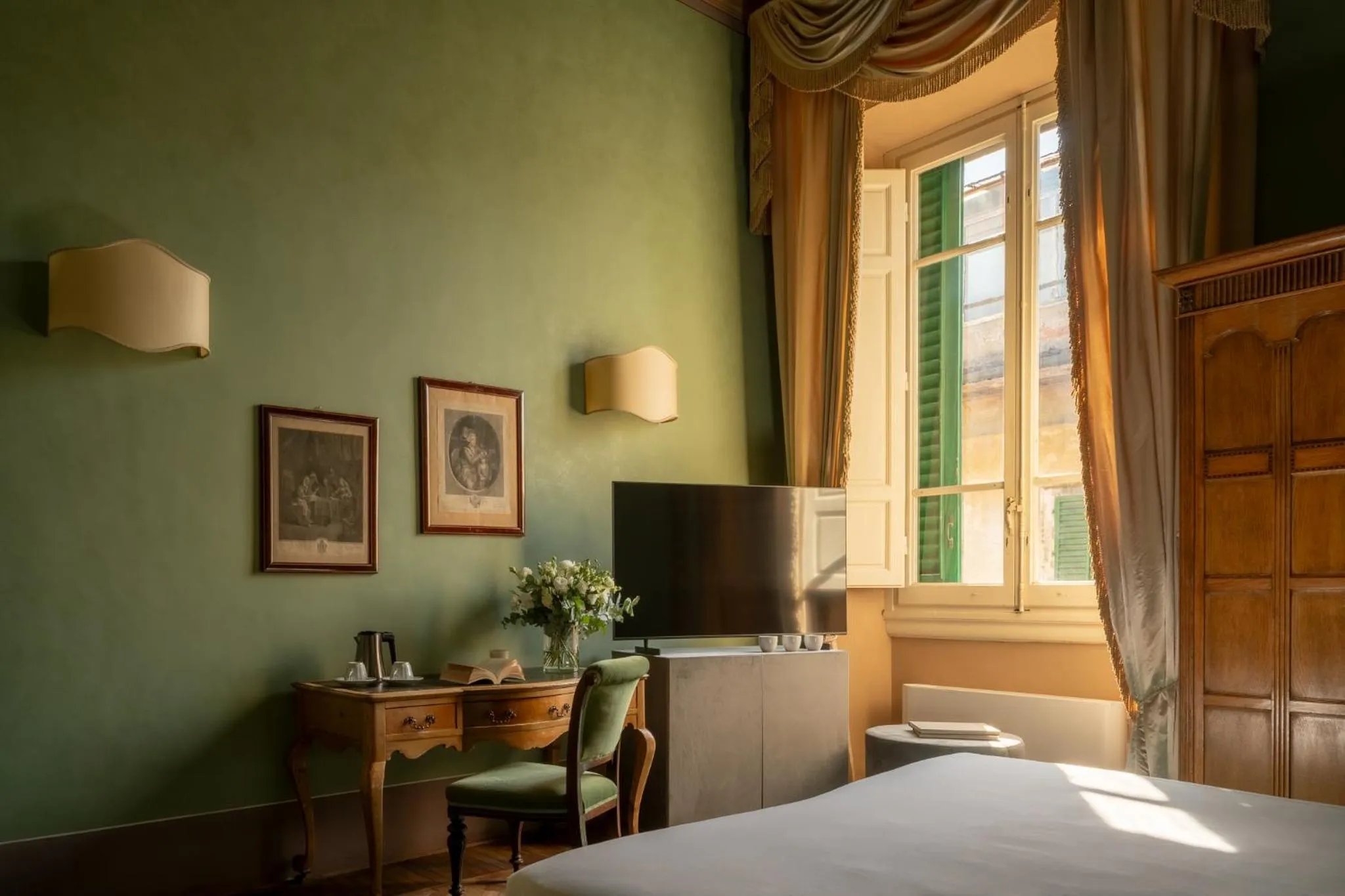 TV and multimedia, Bed in Loggiato Dei Serviti