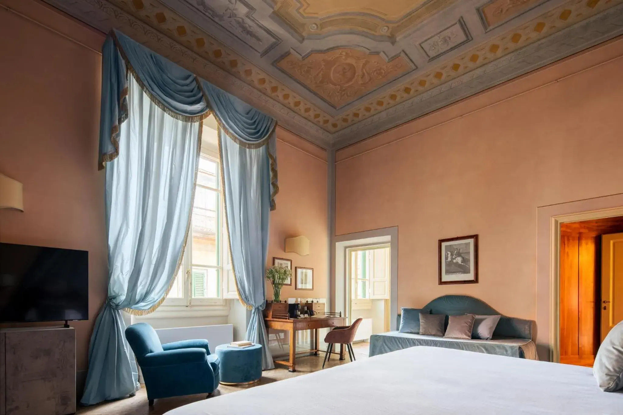 Deluxe Double Room Separate Building in Loggiato Dei Serviti Deluxe Double Room Separate Building in Loggiato Dei Serviti