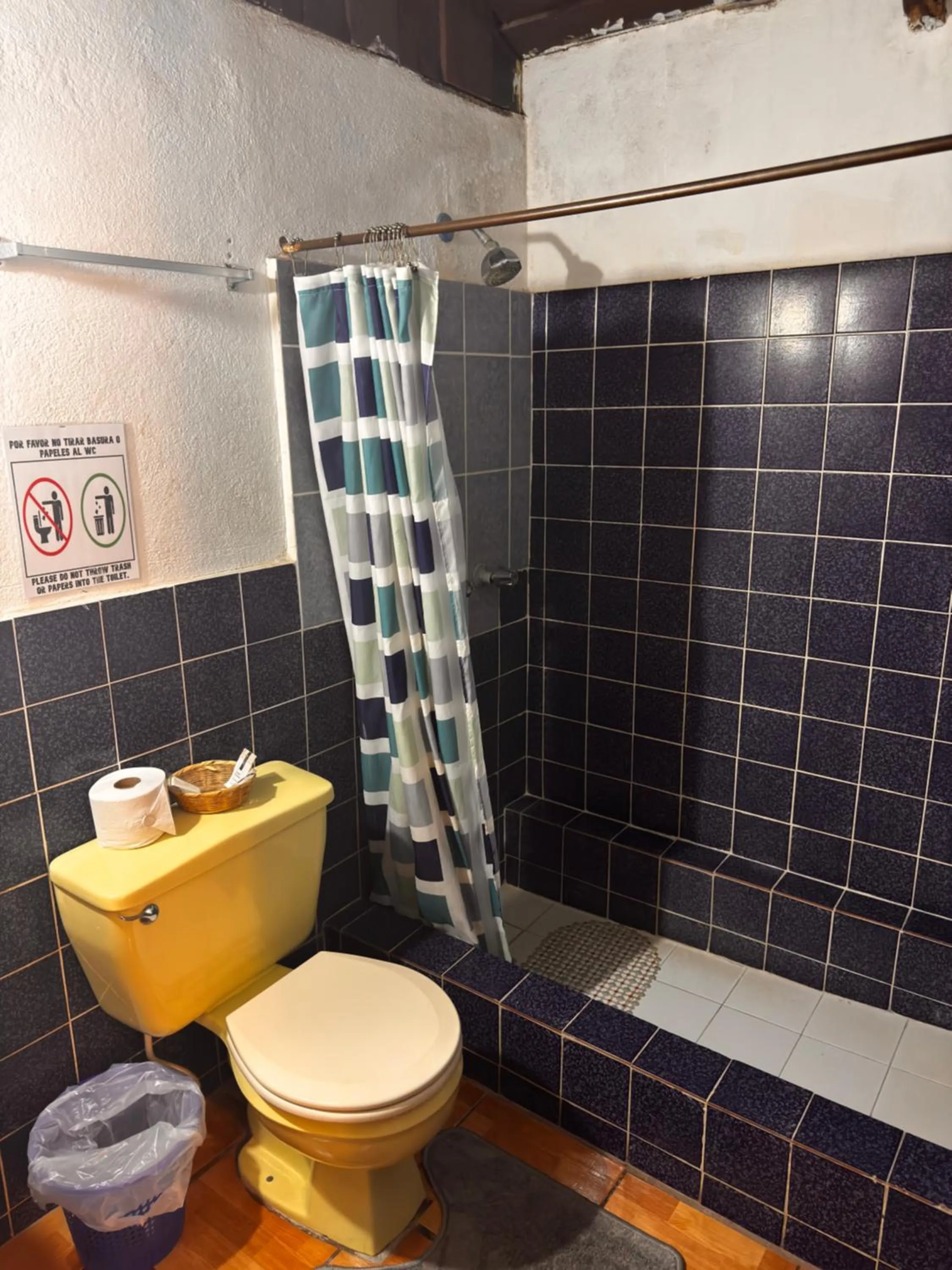 Shower in Hotel Hanna Resort