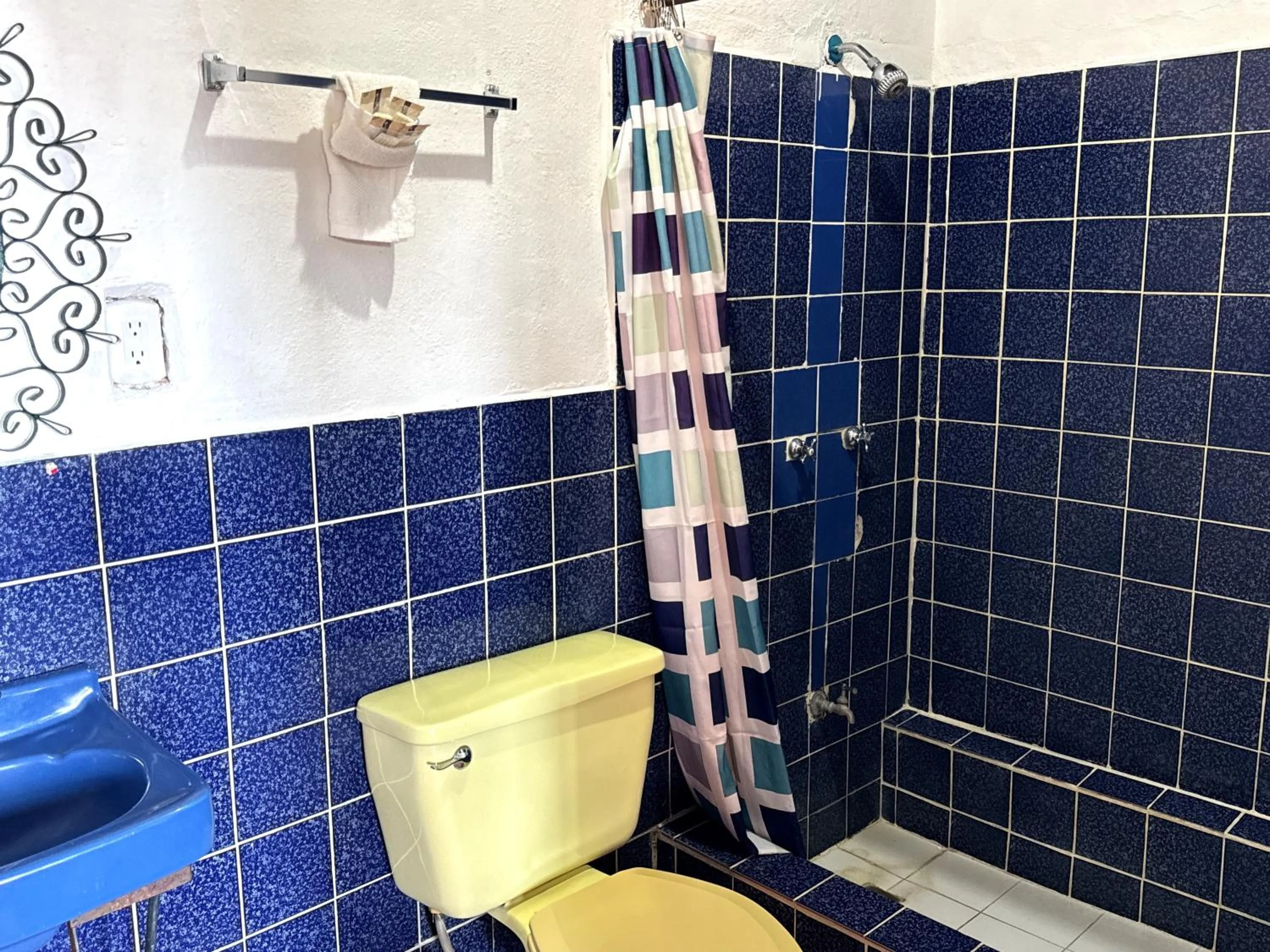 Shower in Hotel Hanna Resort