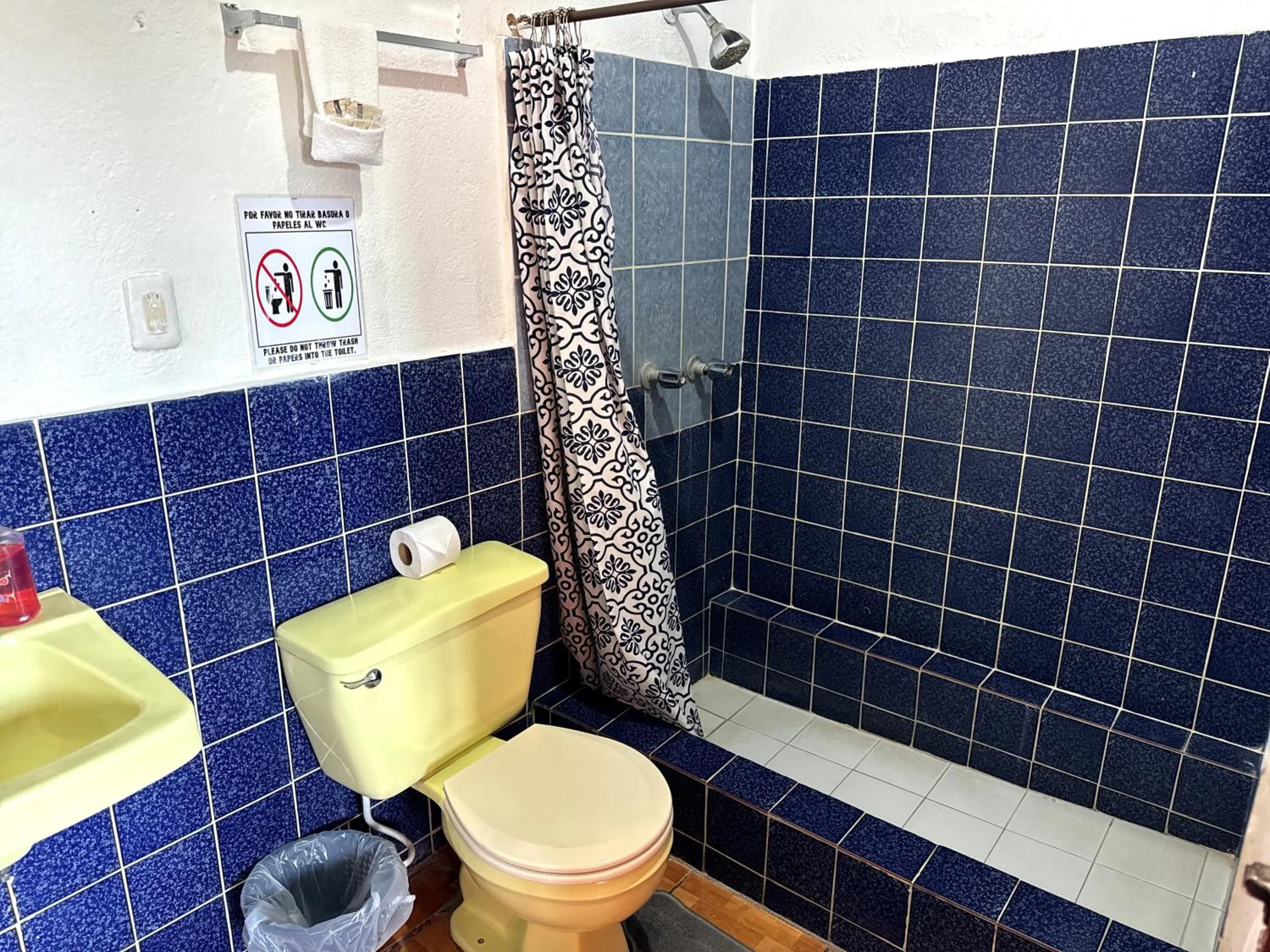 Shower in Hotel Hanna Resort