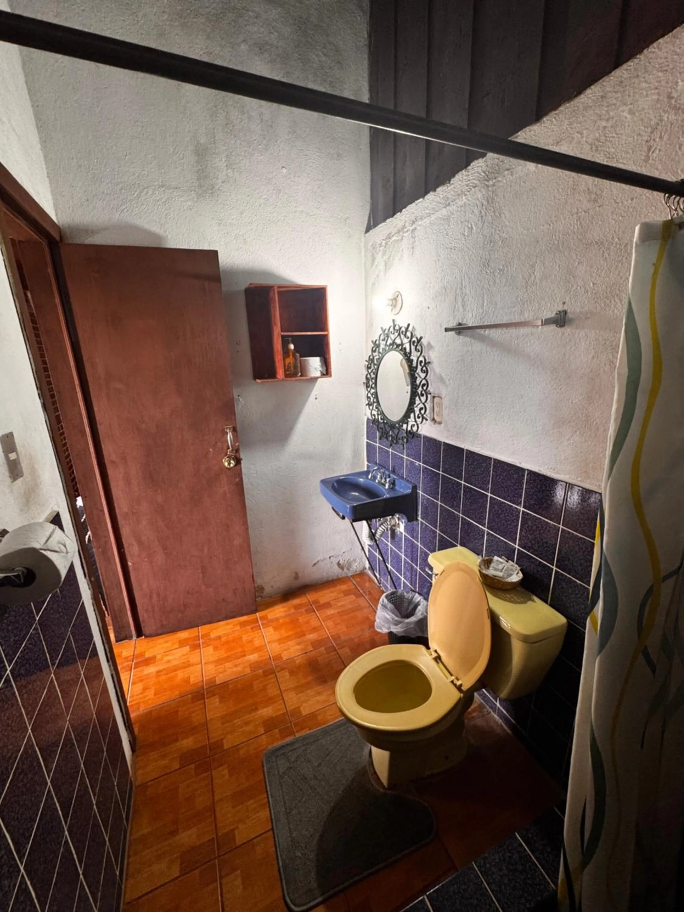 Toilet in Hotel Hanna Resort