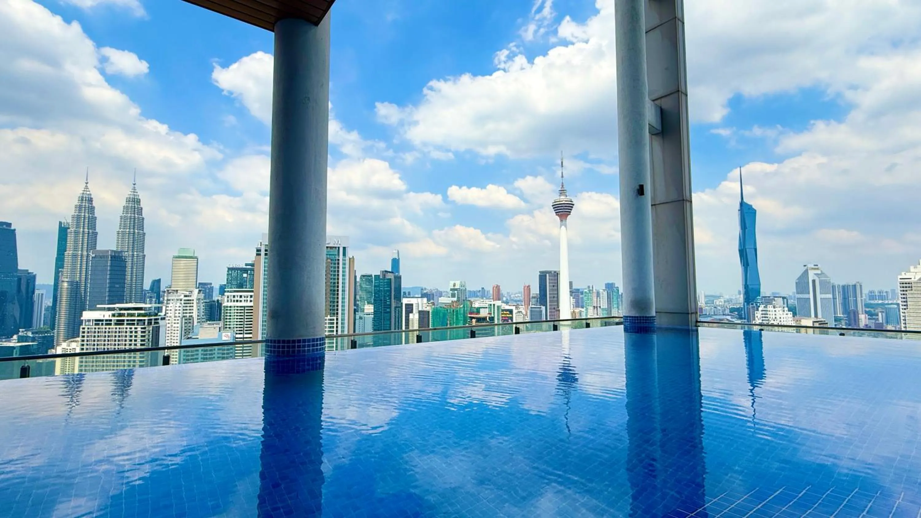 City view in The Colony By Infinitum Flixses