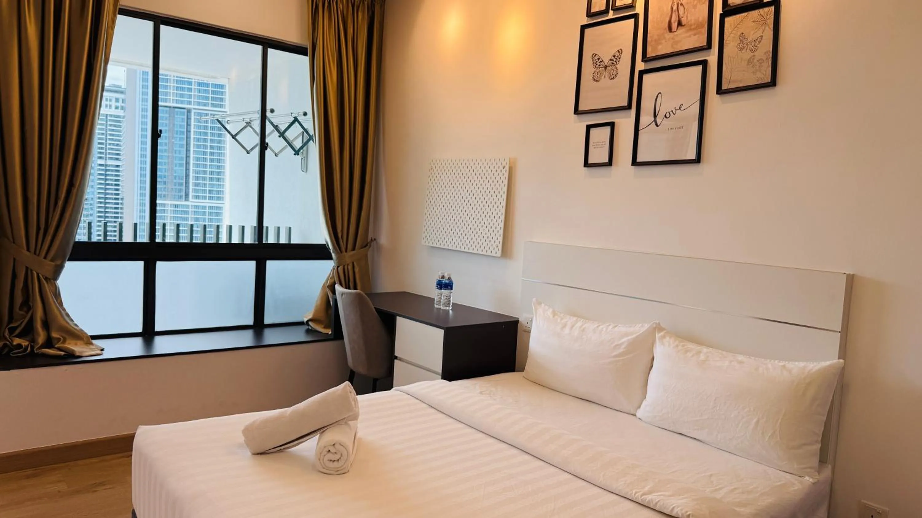 Bedroom, Bed in The Colony By Infinitum Flixses