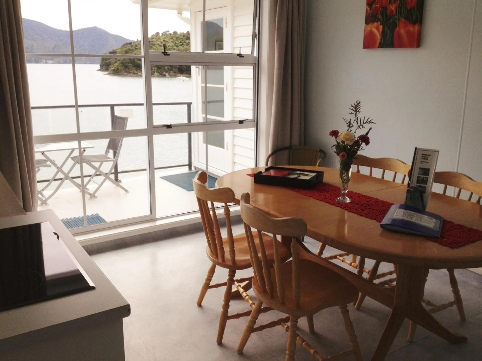 Dining area in Te Mahia Bay Resort