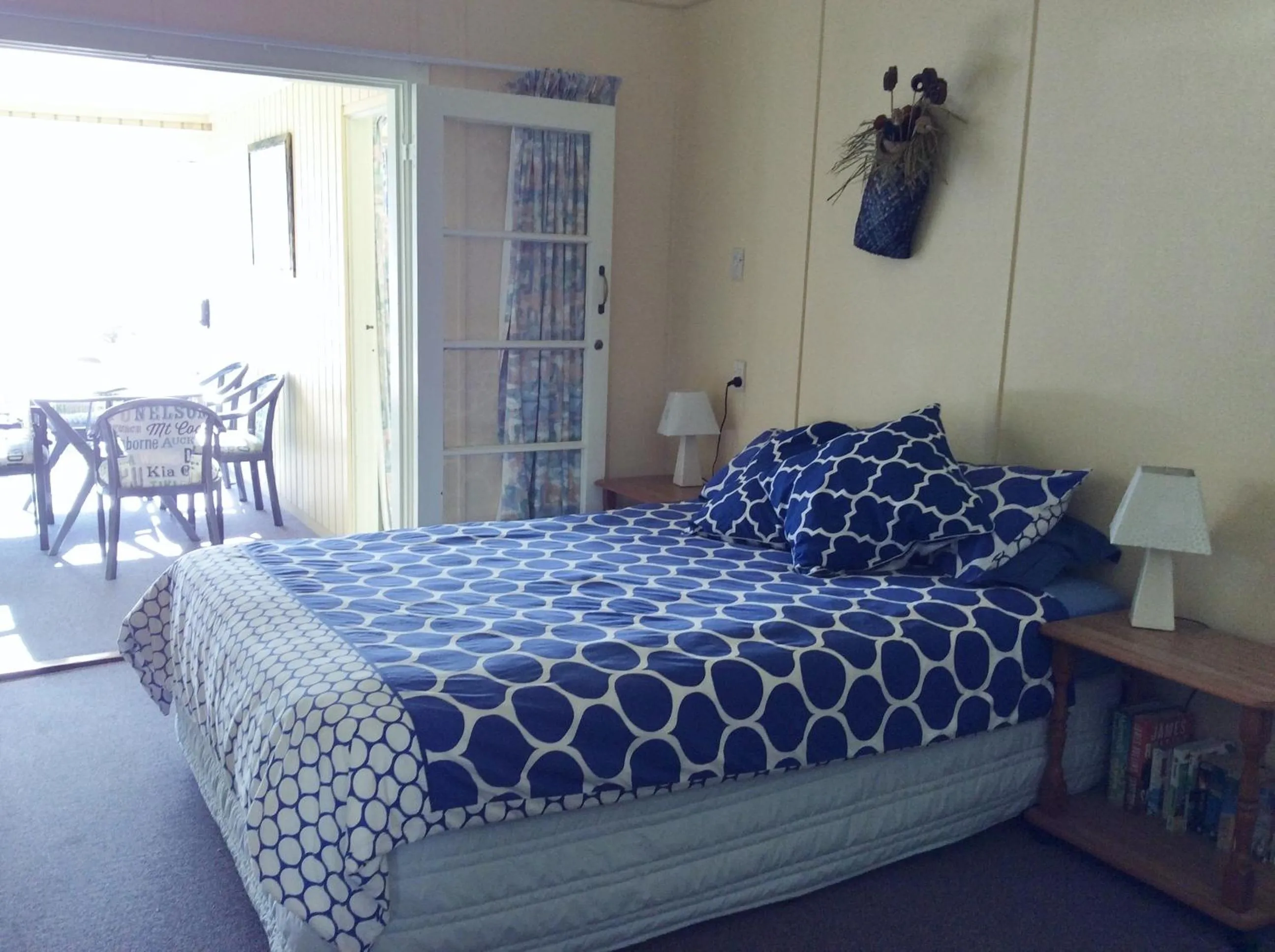Bed in Te Mahia Bay Resort