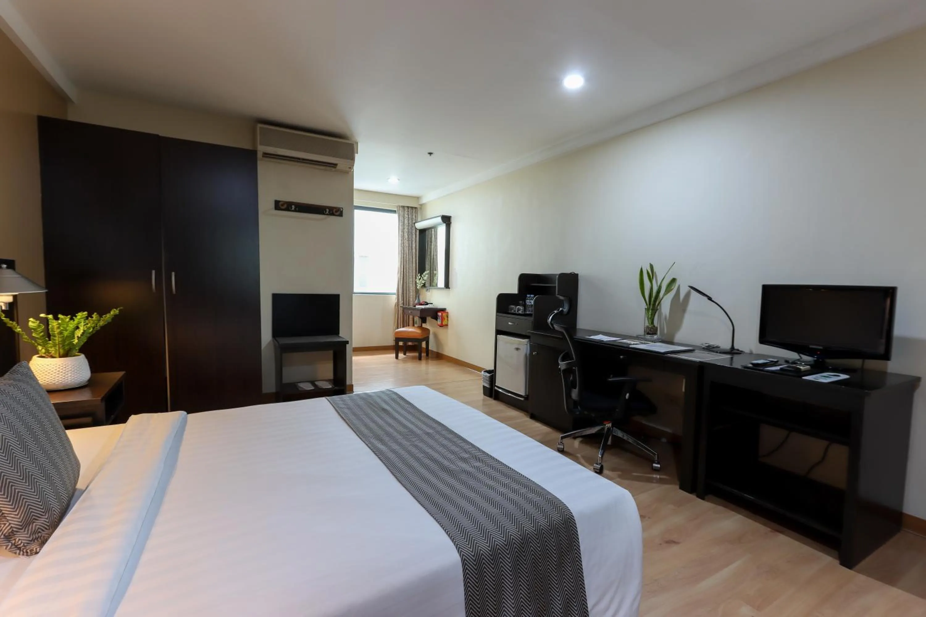 TV and multimedia, Bed in Technopark Hotel