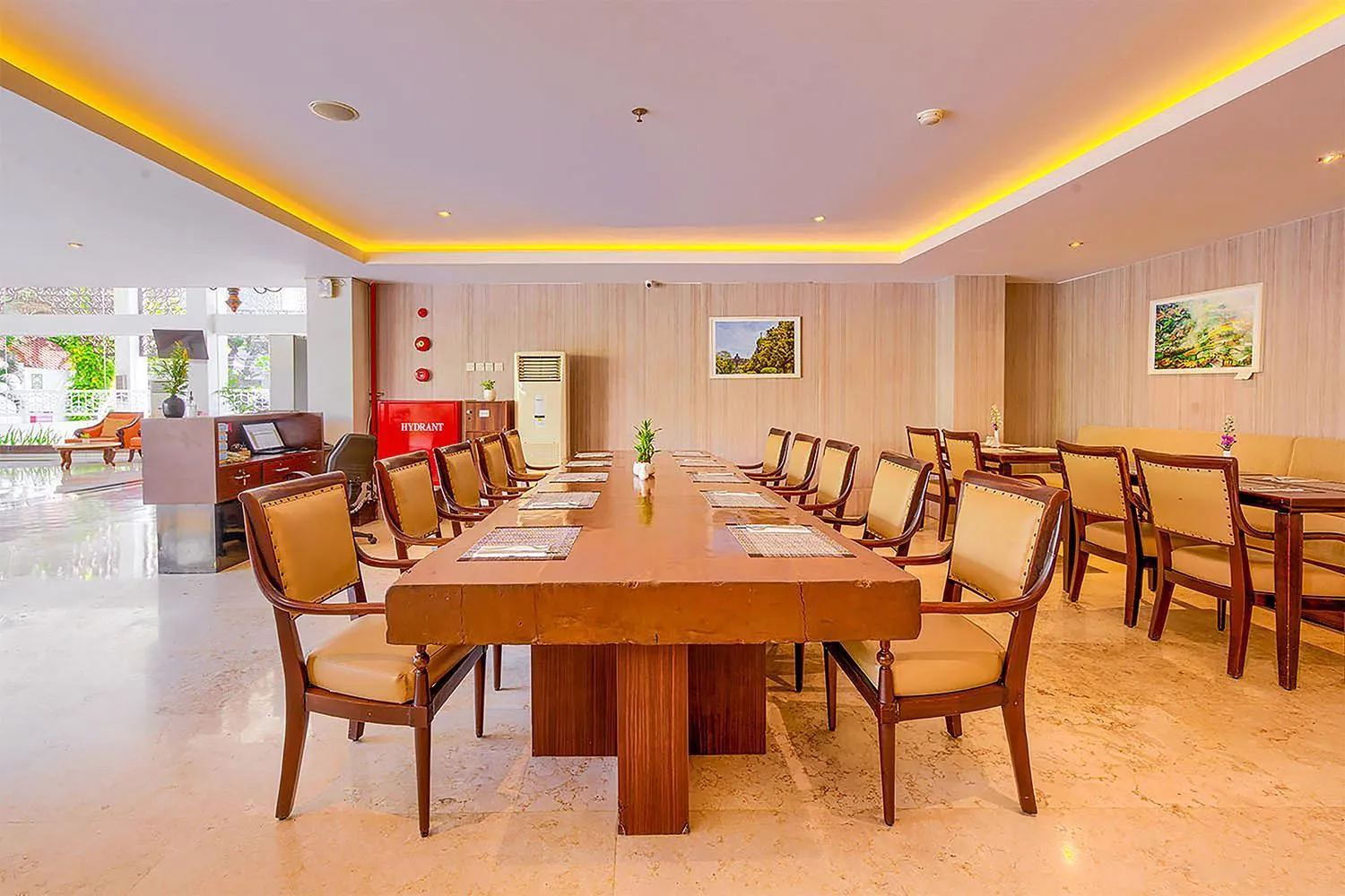 Restaurant/places to eat in 1O1 URBAN Heritage Yogyakarta Lynn Prawirotaman