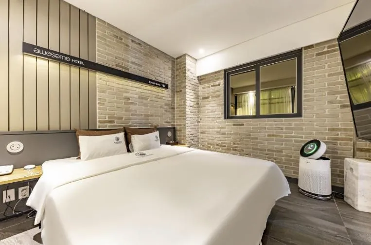 Bed in Awesome Boutique Hotel