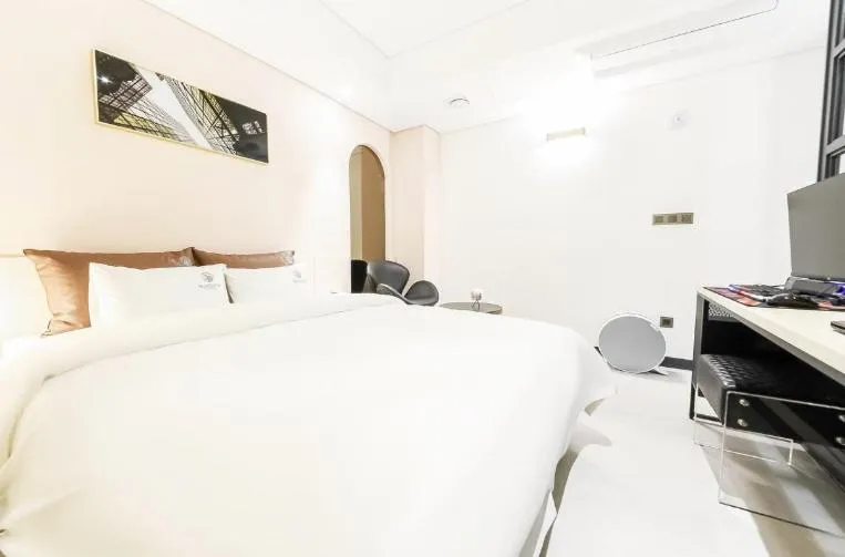 Bed in Awesome Boutique Hotel