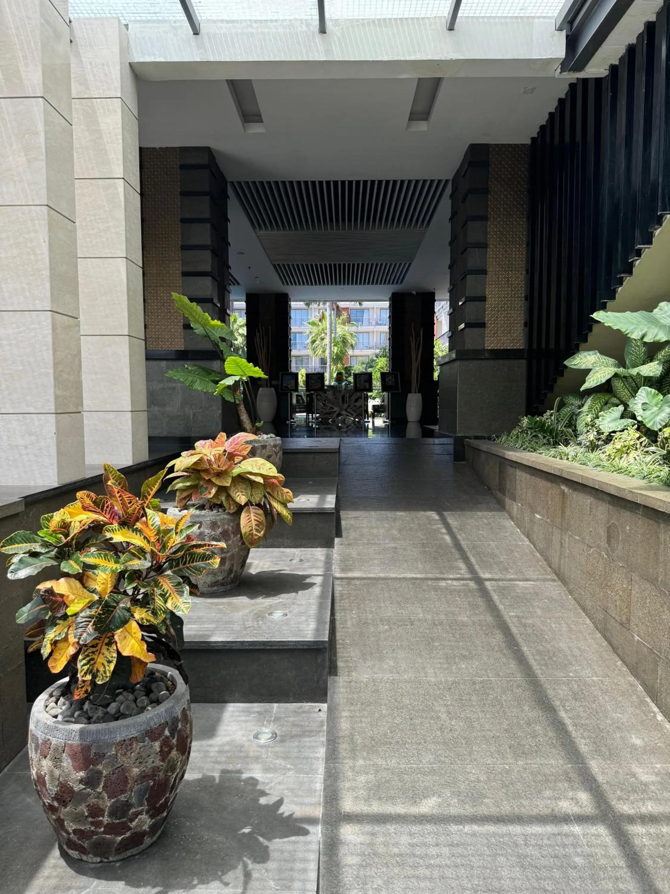 Facade/entrance in Swiss-Belhotel Tuban Bali