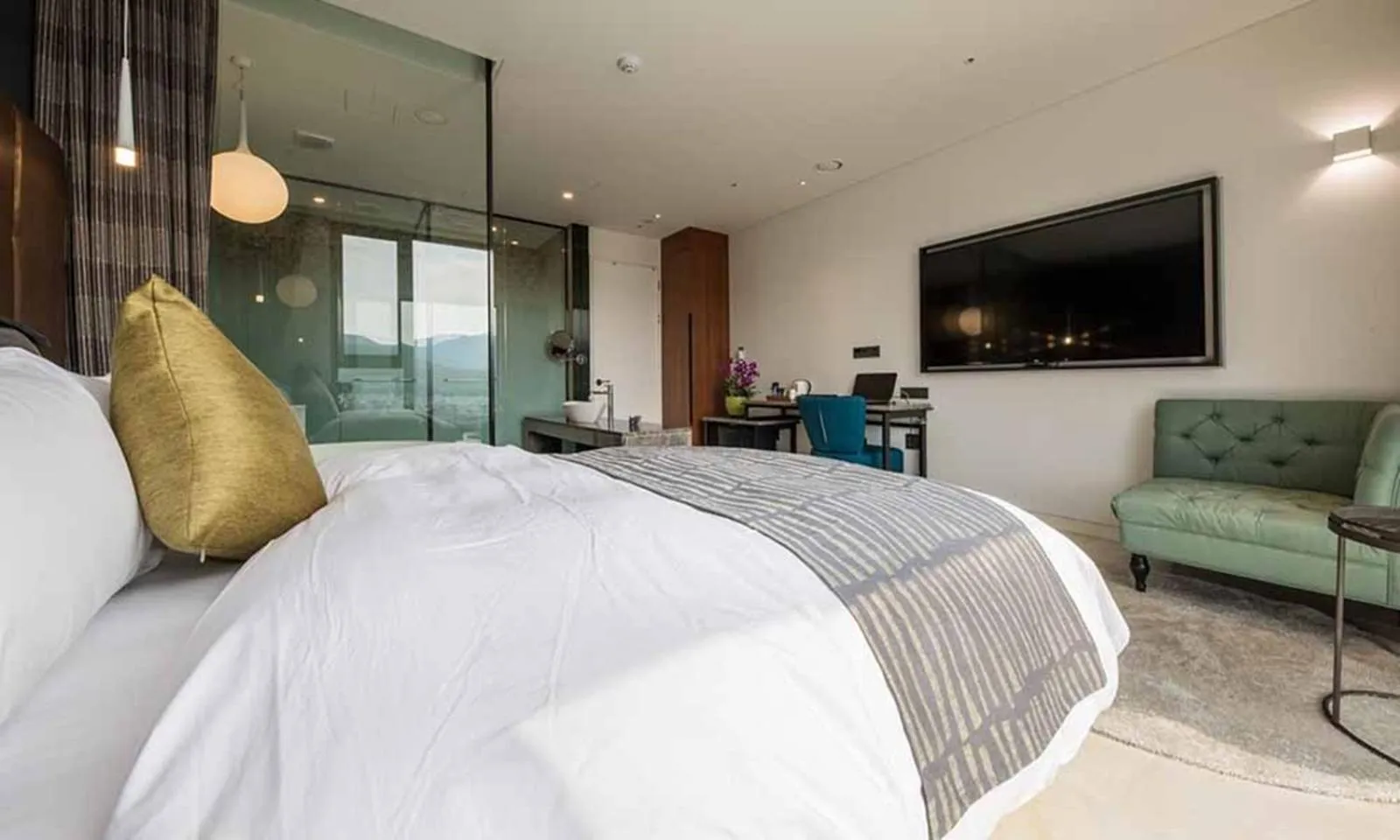 Bed in Dobong Hotel Bay204