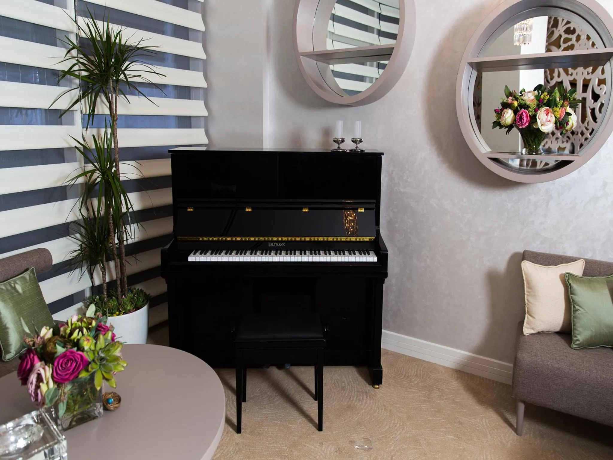 Lounge or bar in Sahil Hotel Baku