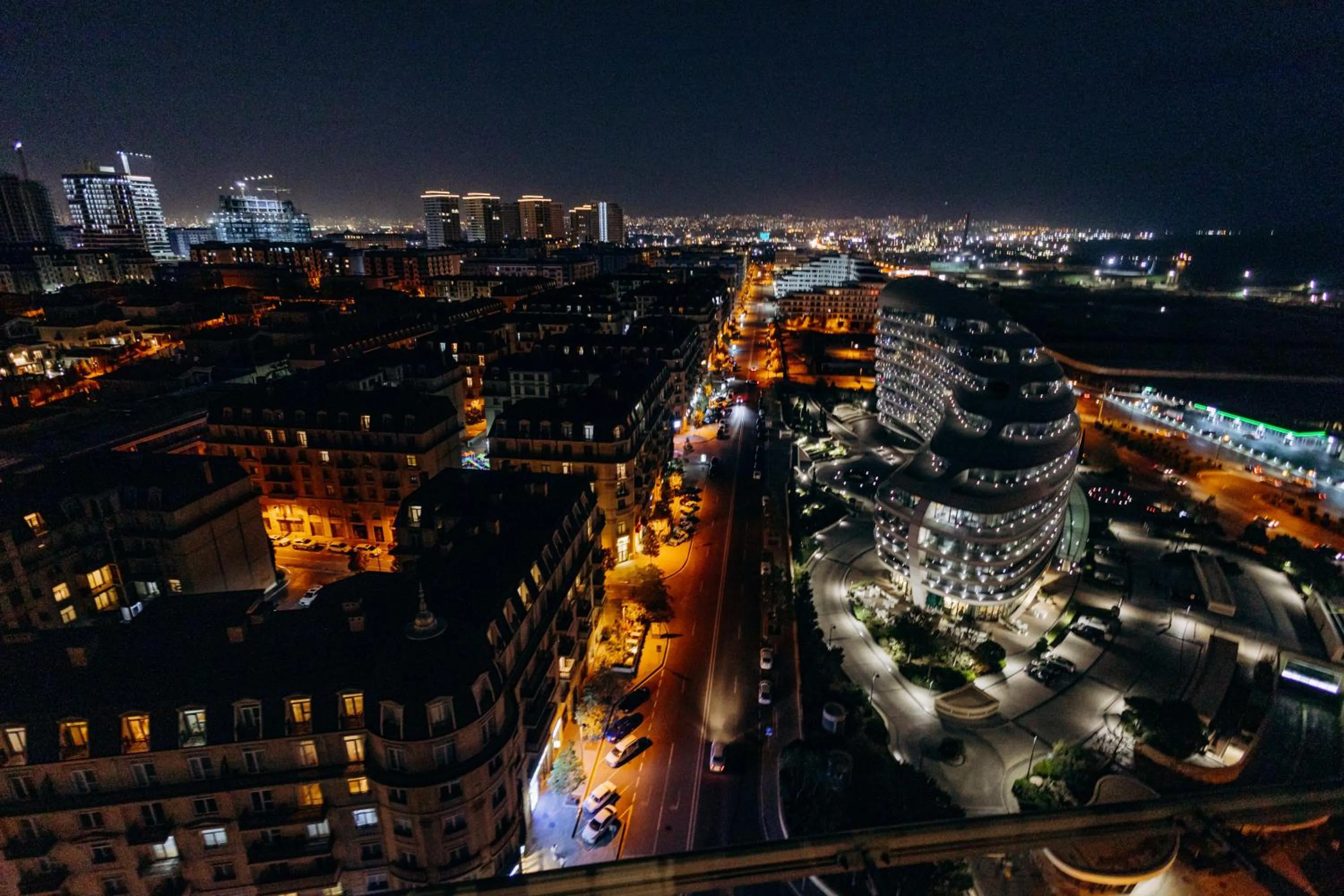 Restaurant/places to eat in Sahil Hotel Baku