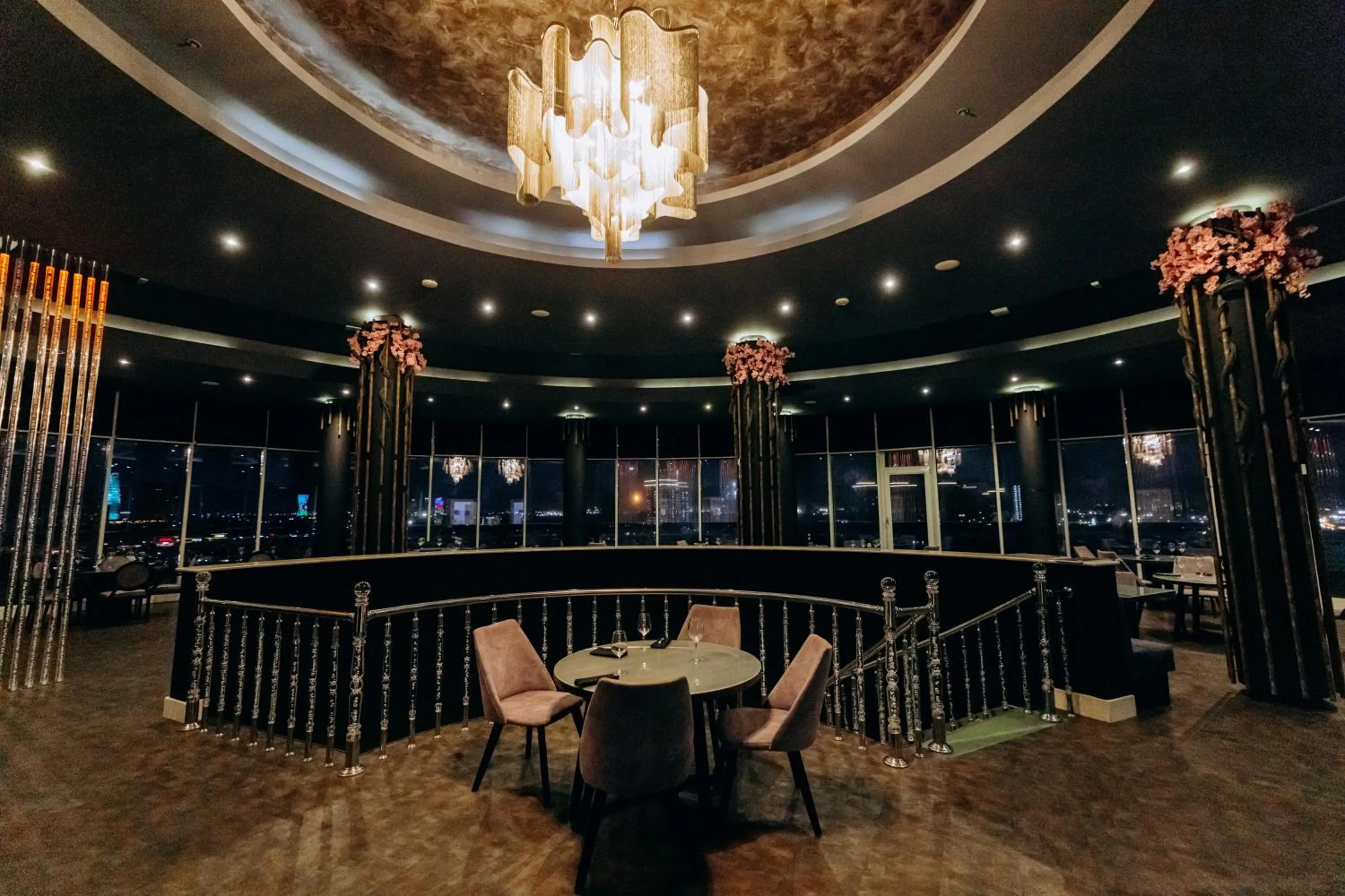 Restaurant/places to eat in Sahil Hotel Baku