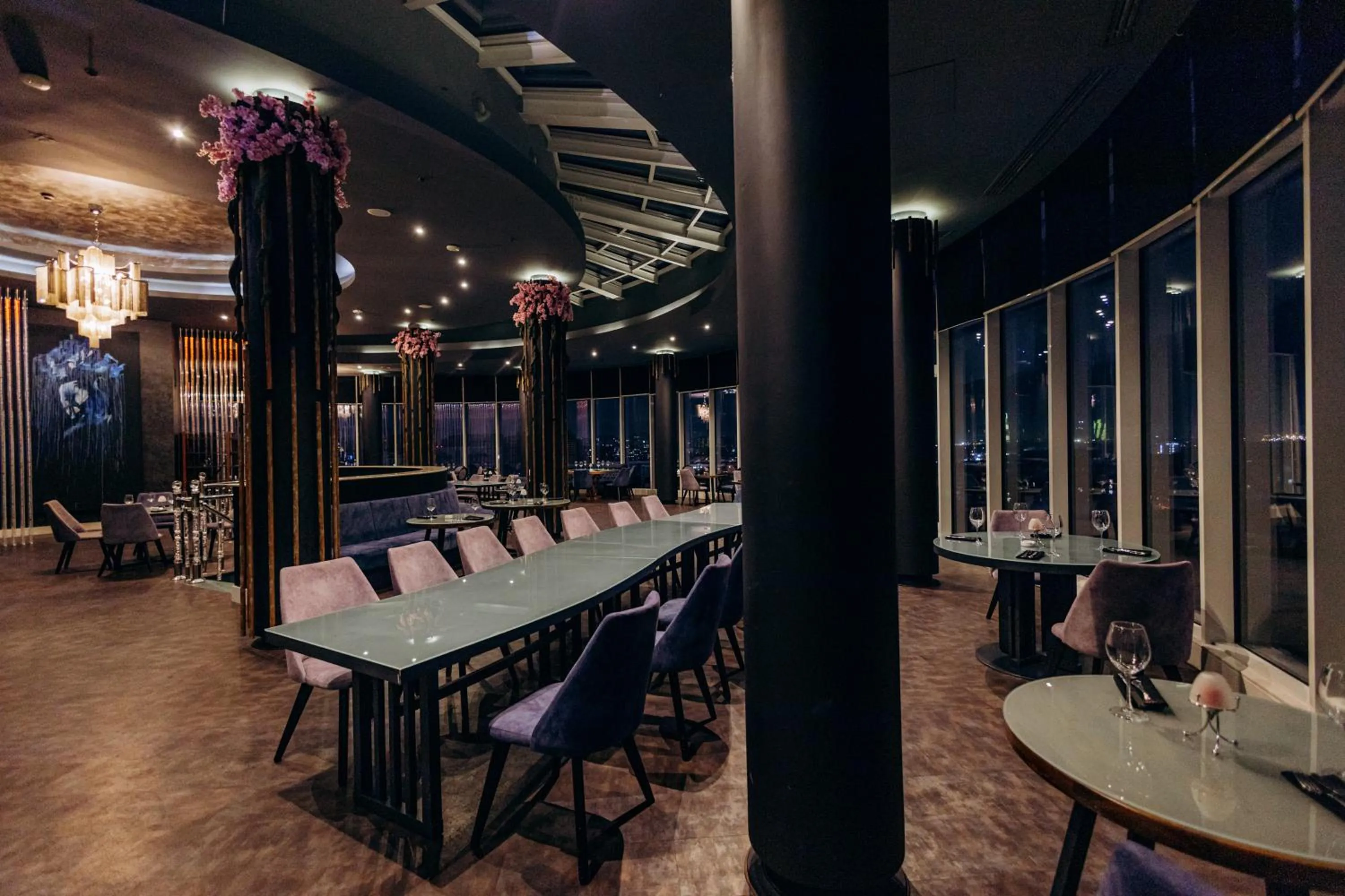 Restaurant/places to eat in Sahil Hotel Baku