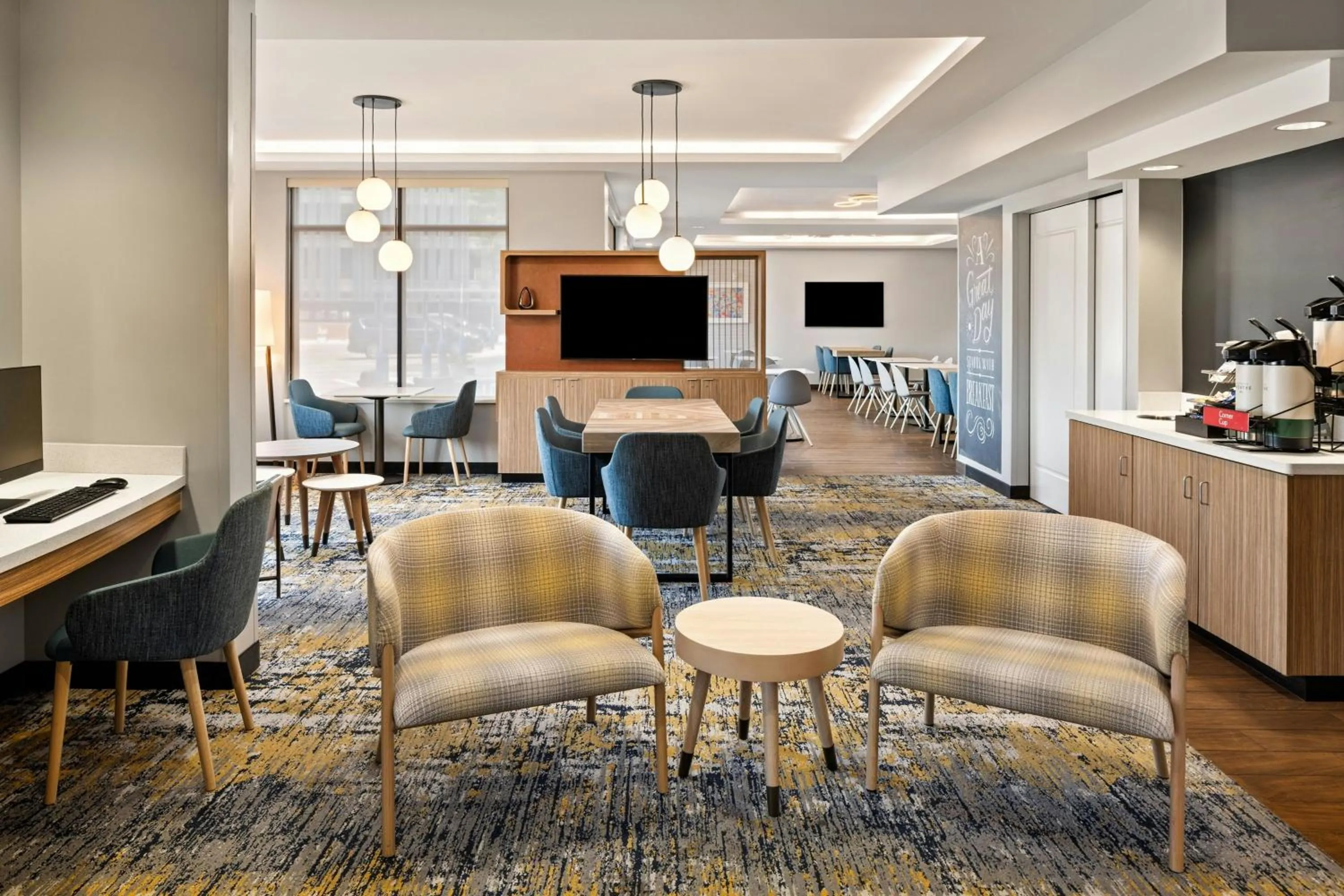 Lobby or reception in TownePlace Suites by Marriott Minneapolis near Mall of America