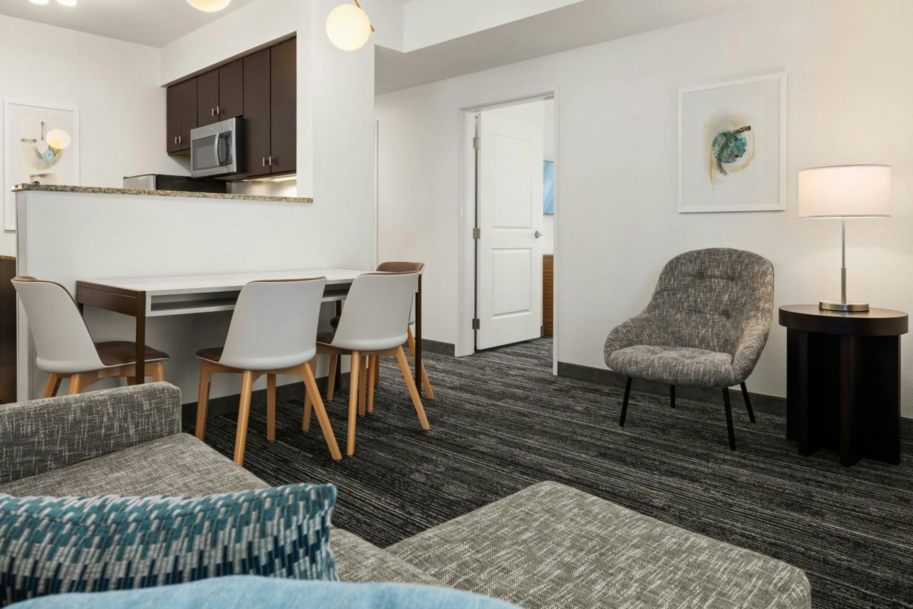 Living room in TownePlace Suites by Marriott Minneapolis near Mall of America