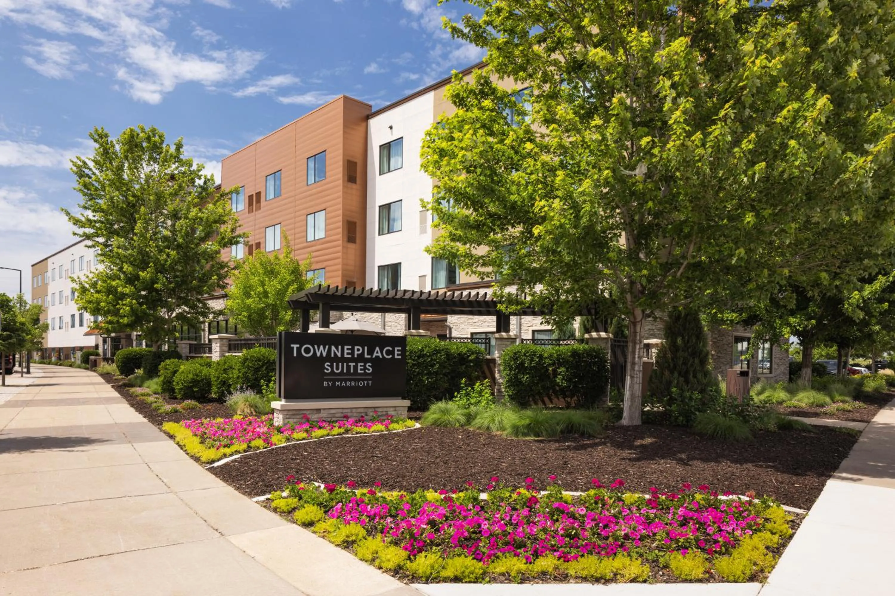 Property building in TownePlace Suites by Marriott Minneapolis near Mall of America