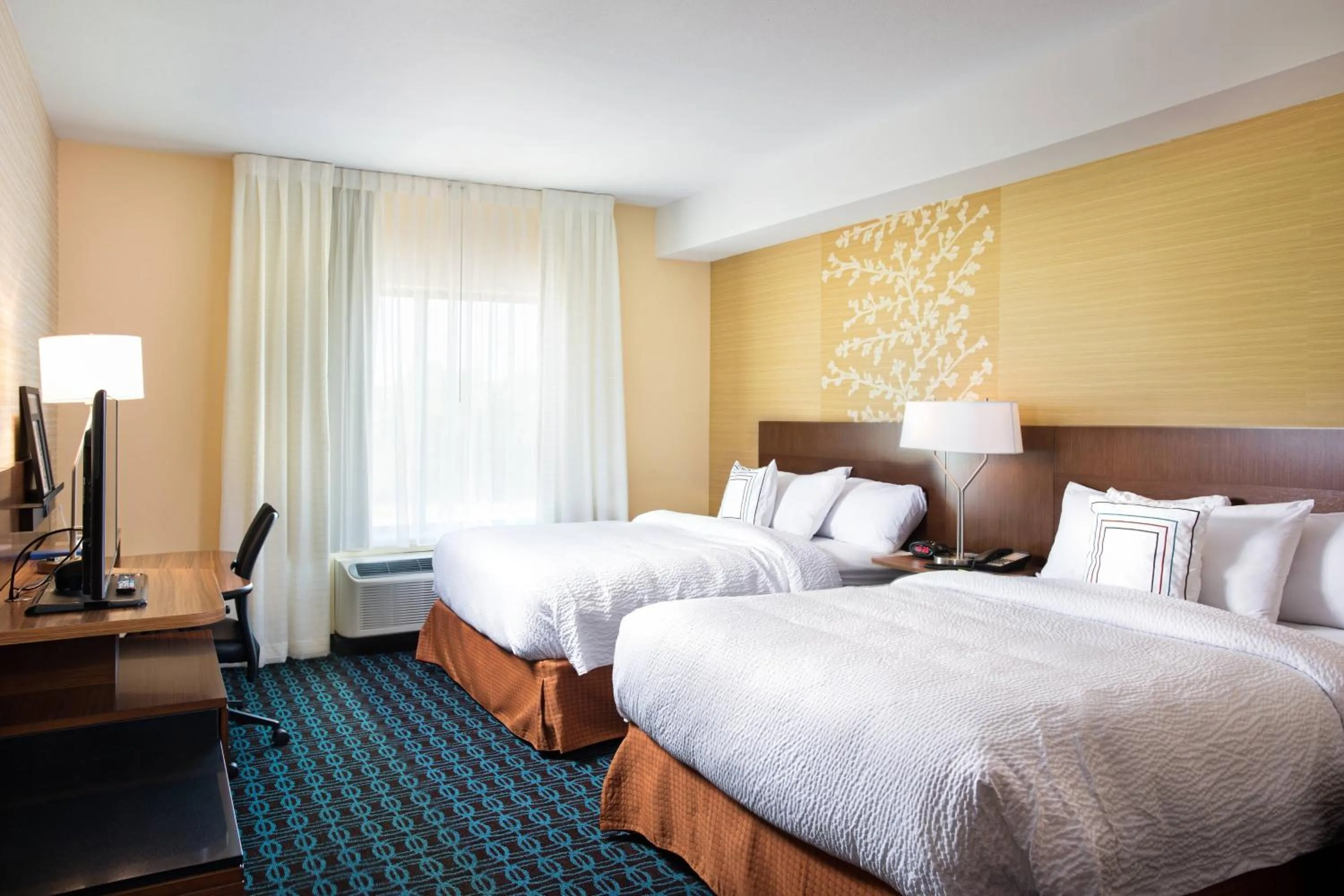 Photo of the whole room, Bed in Fairfield Inn & Suites by Marriott Rochester Mayo Clinic Area/Saint Marys