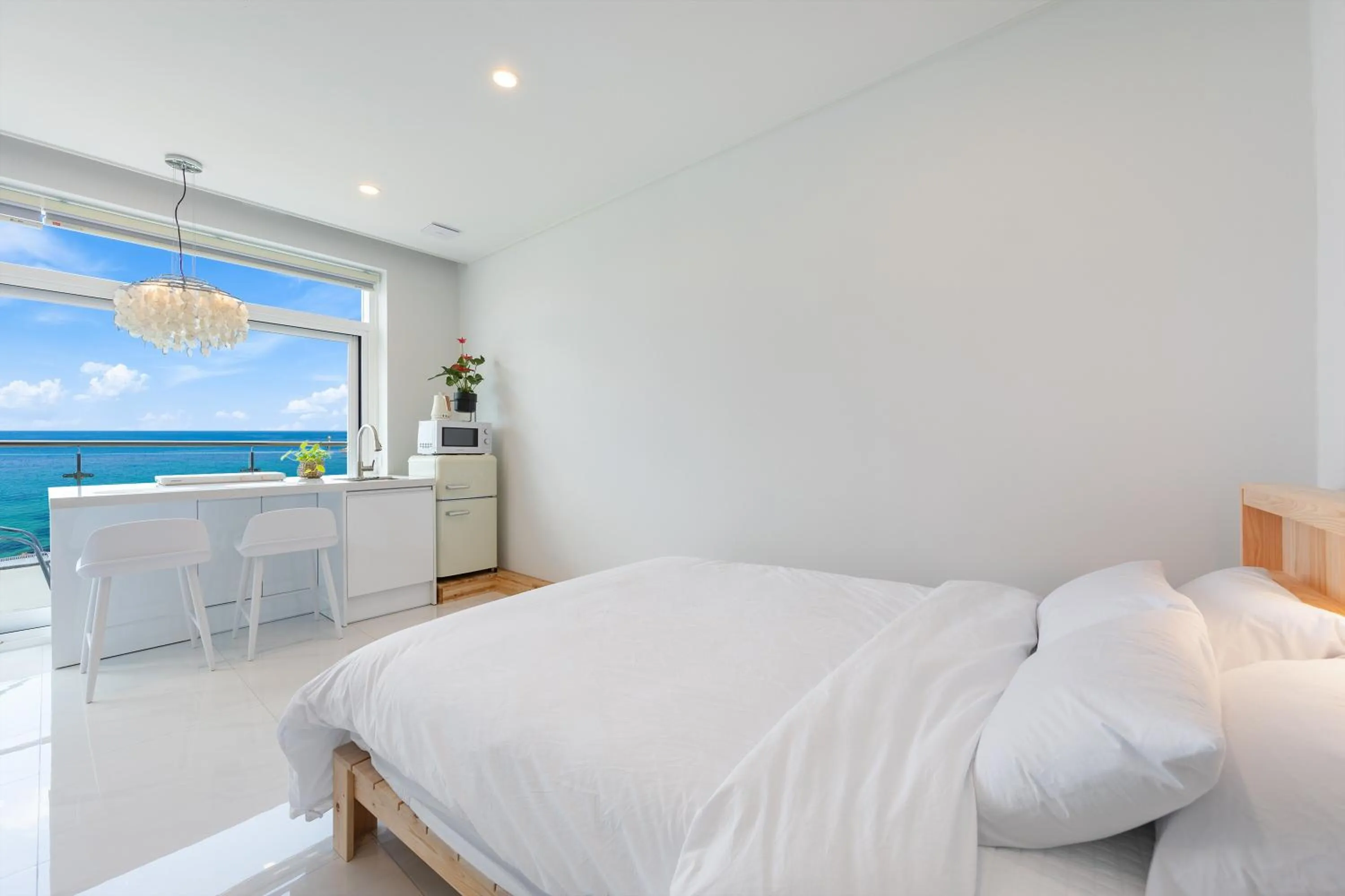 Bed in Gangneung Youngjineul Damda