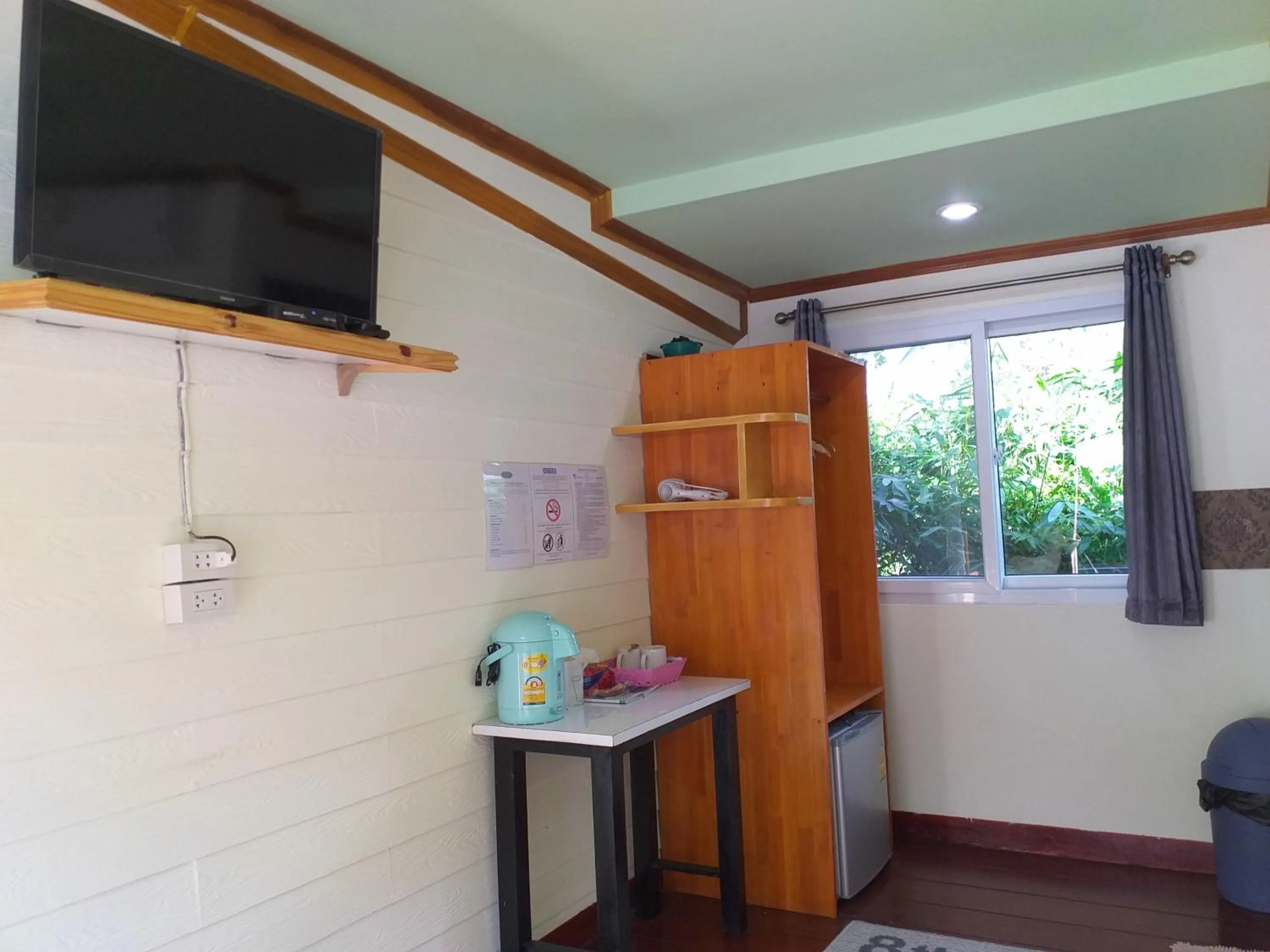 TV and multimedia in The Ford SunSet Beach Resort