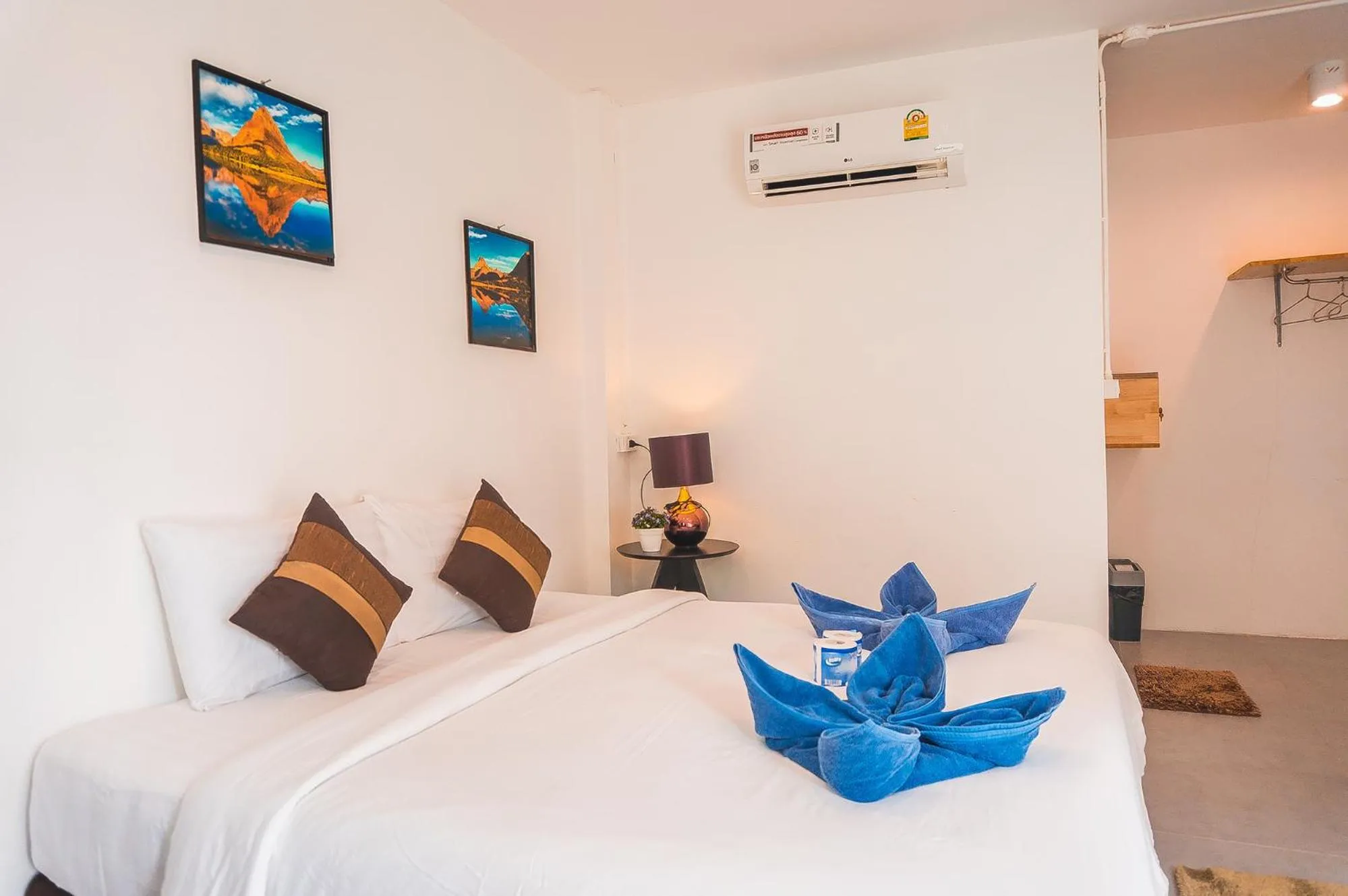 Bedroom in Pink Easy Homes Koh Phangan