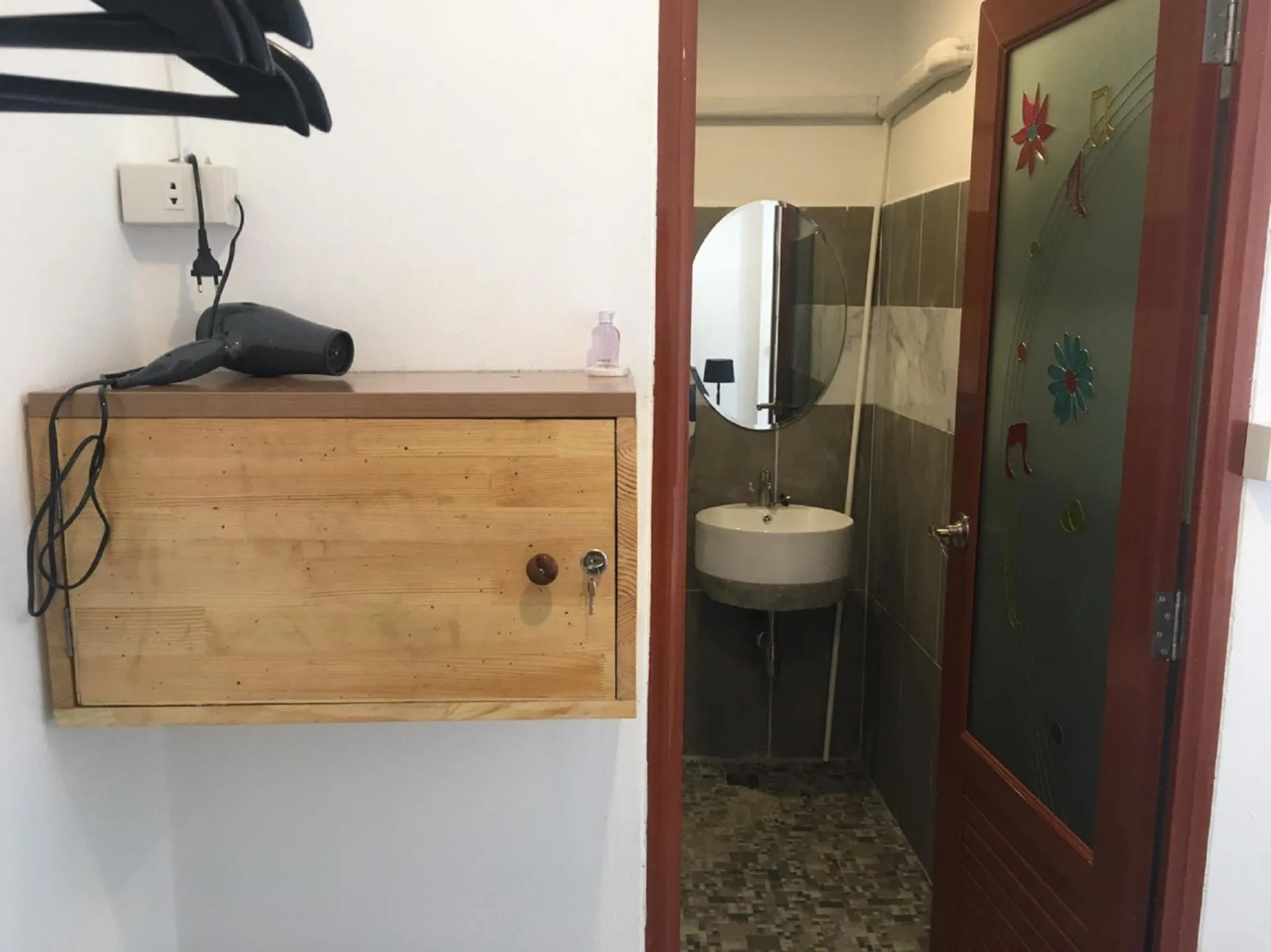 Bathroom in Pink Easy Homes Koh Phangan