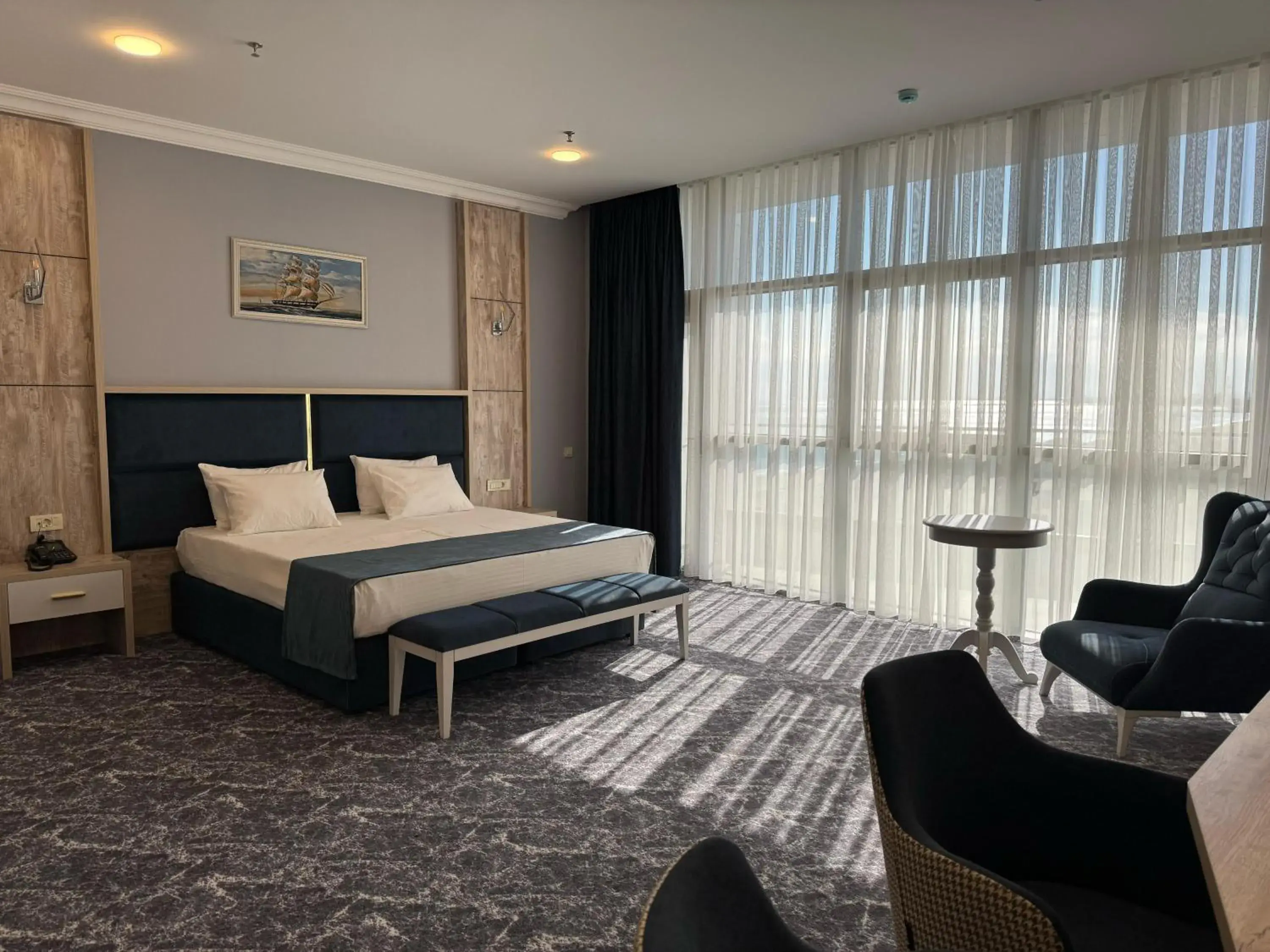 Deluxe Double Room in Titanik Baku Deluxe Double Room in Titanik Baku