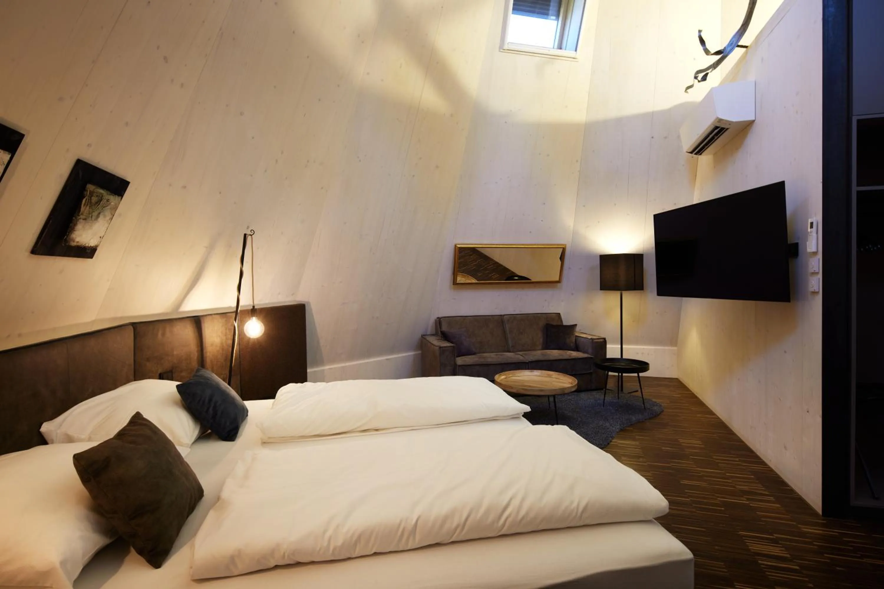 TV and multimedia, Bed in IKUNA Naturresort