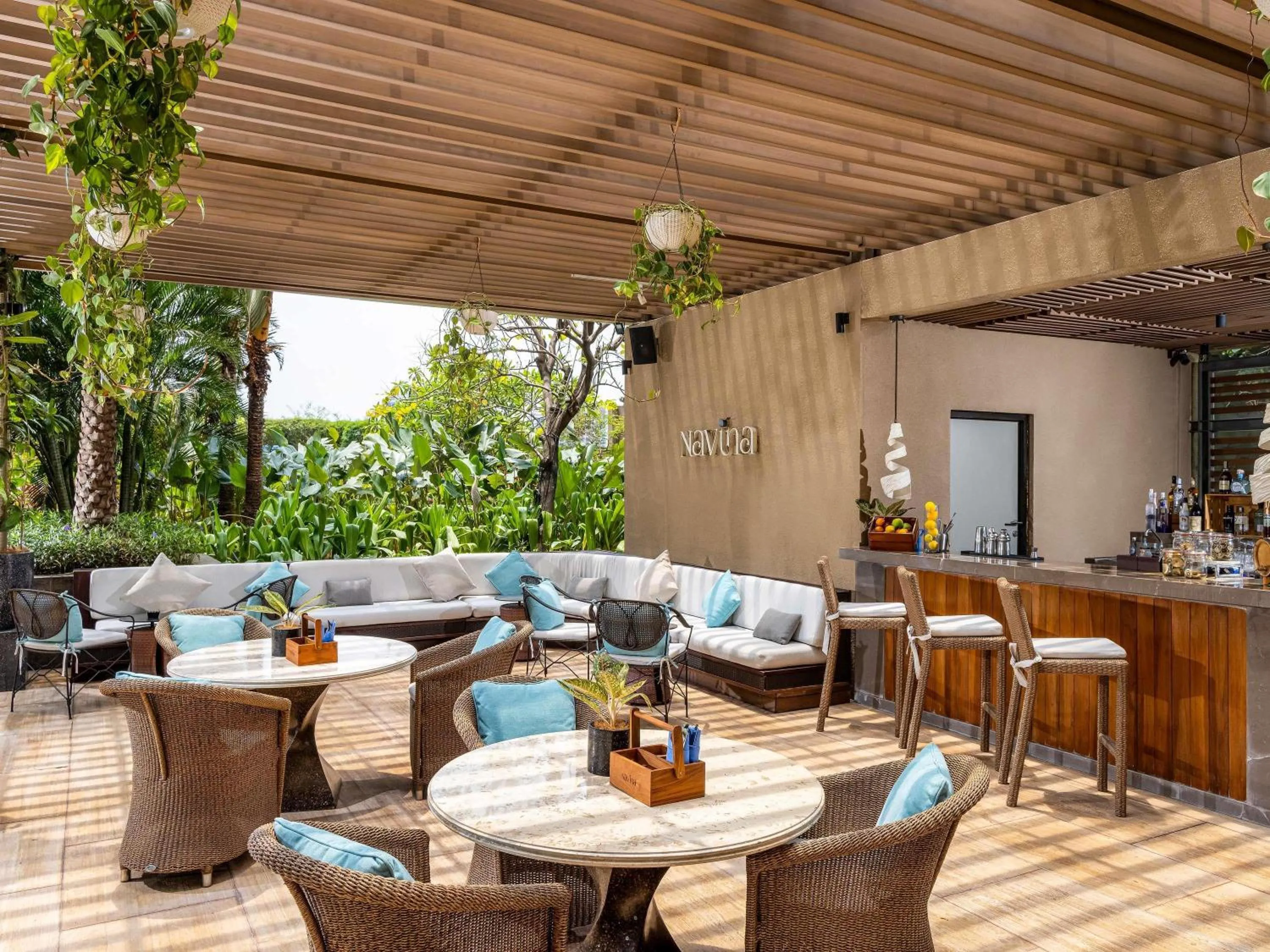 Lounge or bar in Raffles Jakarta