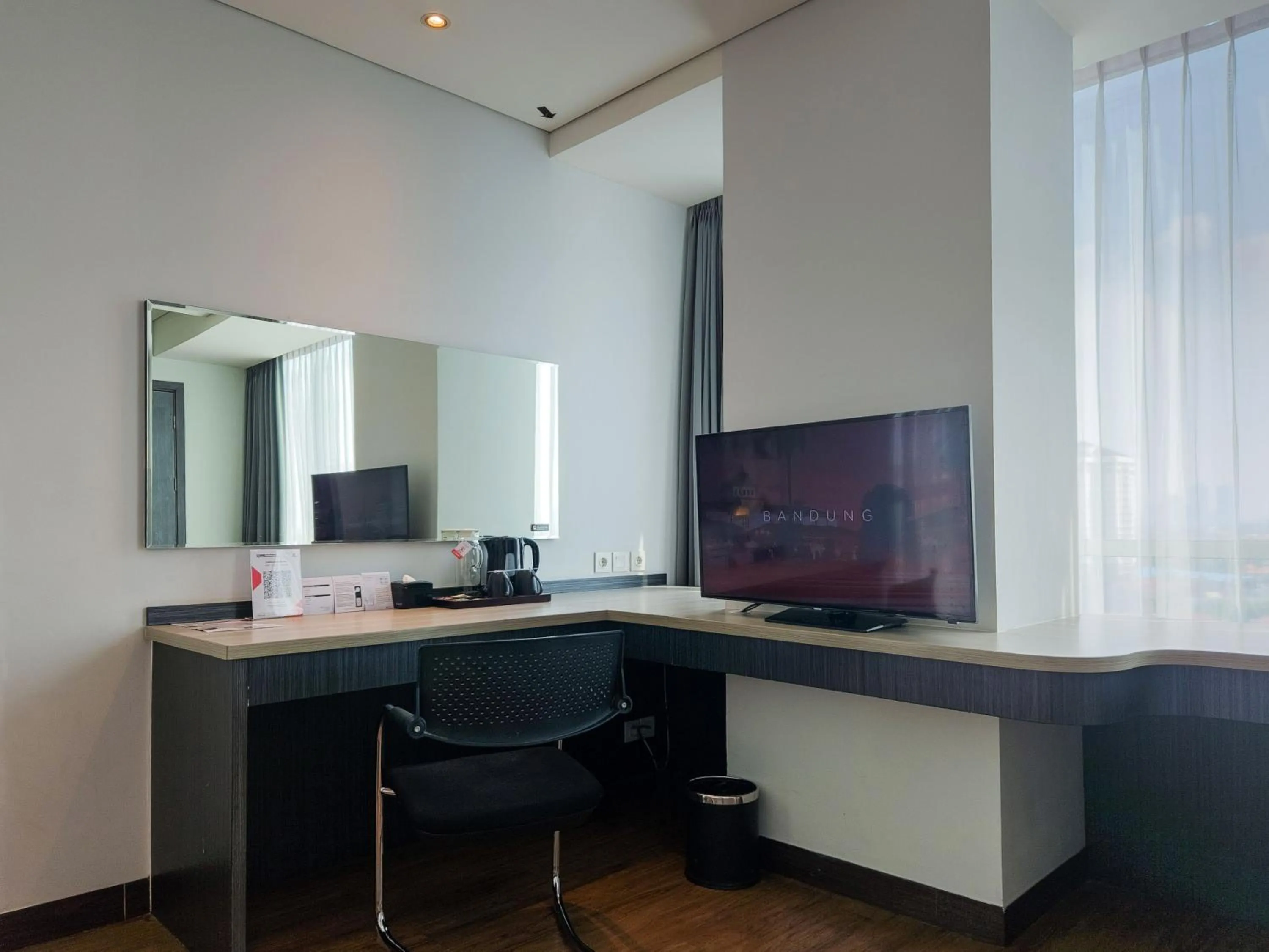 Luminor Hotel Jemursari By WH with The Best Breakfast in Town and Located Near Surabaya Industrial Estate Rungkut SIER