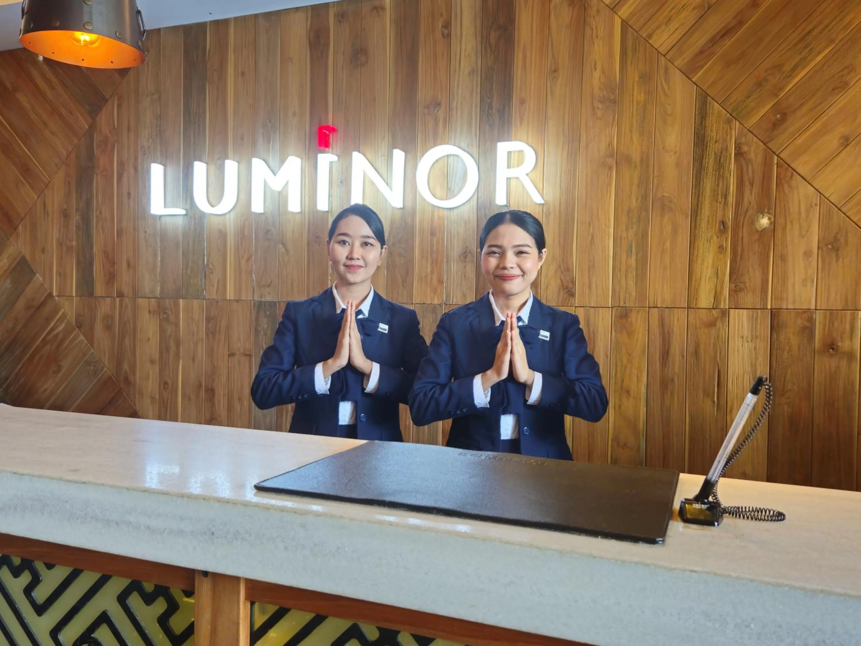 Lobby or reception in Luminor Hotel Jemursari By WH with The Best Breakfast in Town and Located Near Surabaya Industrial Estate Rungkut SIER