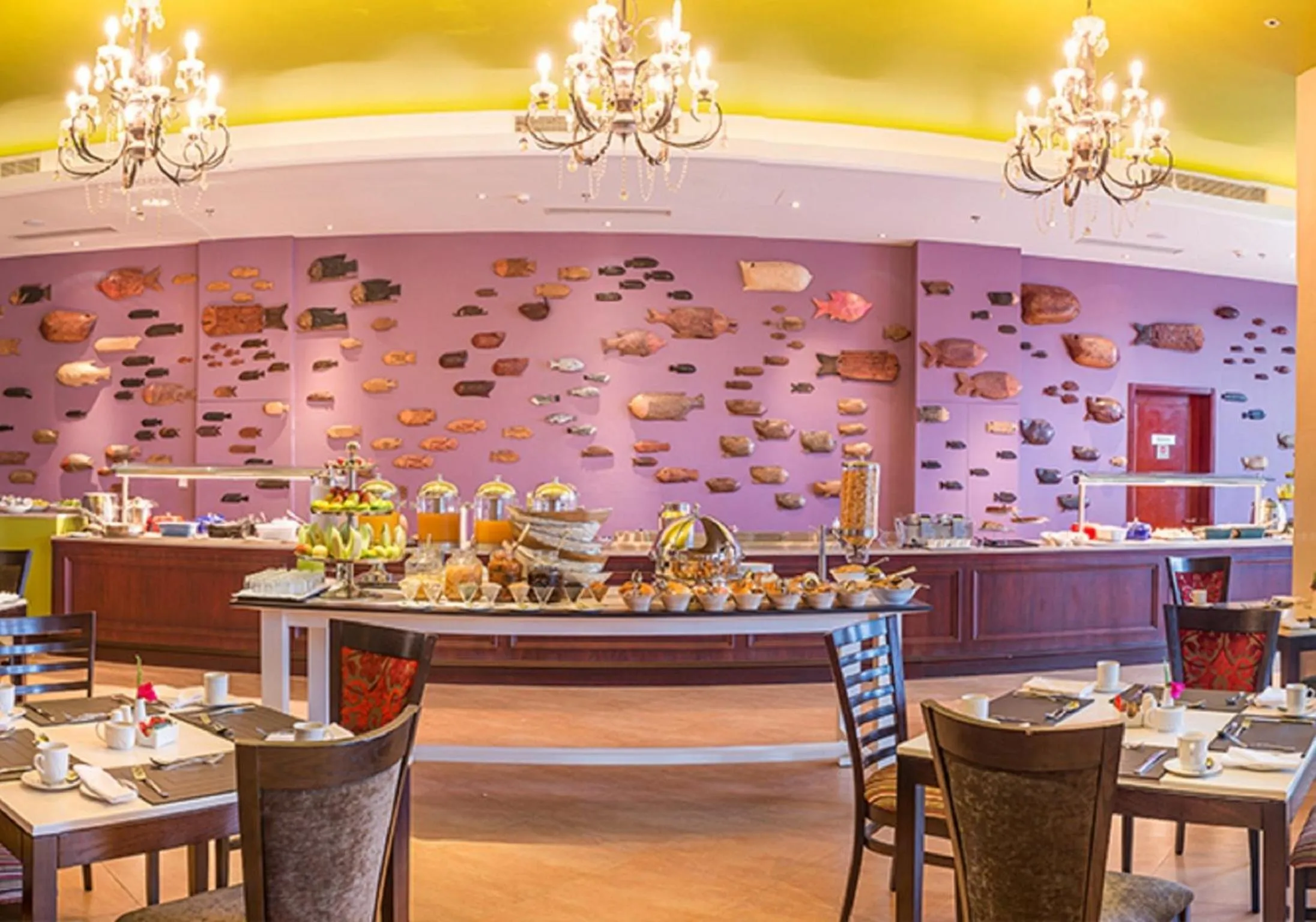 Restaurant/places to eat in President Hotel at Umodzi Park