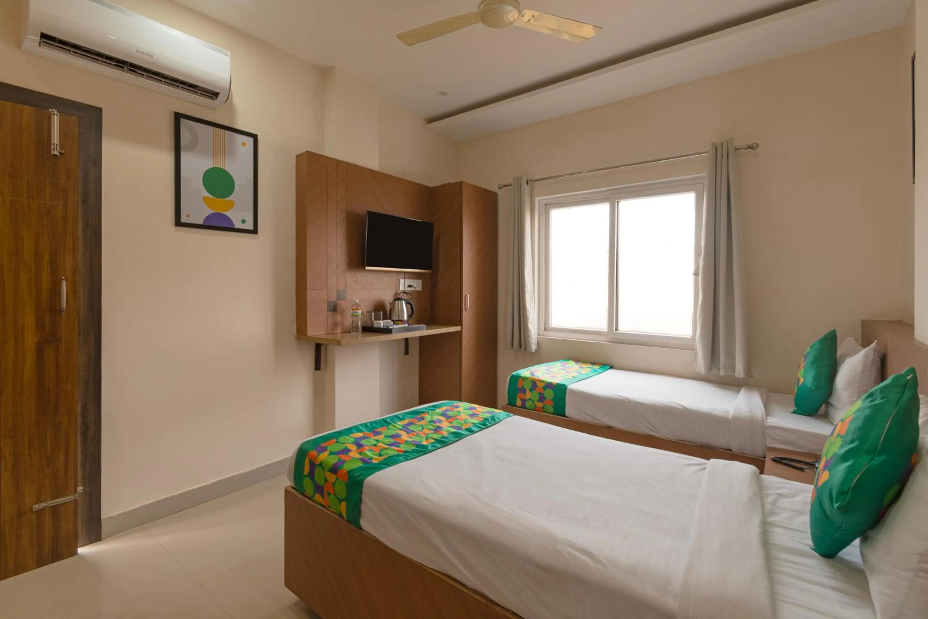 Bedroom, Bed in Treebo Raj Palace