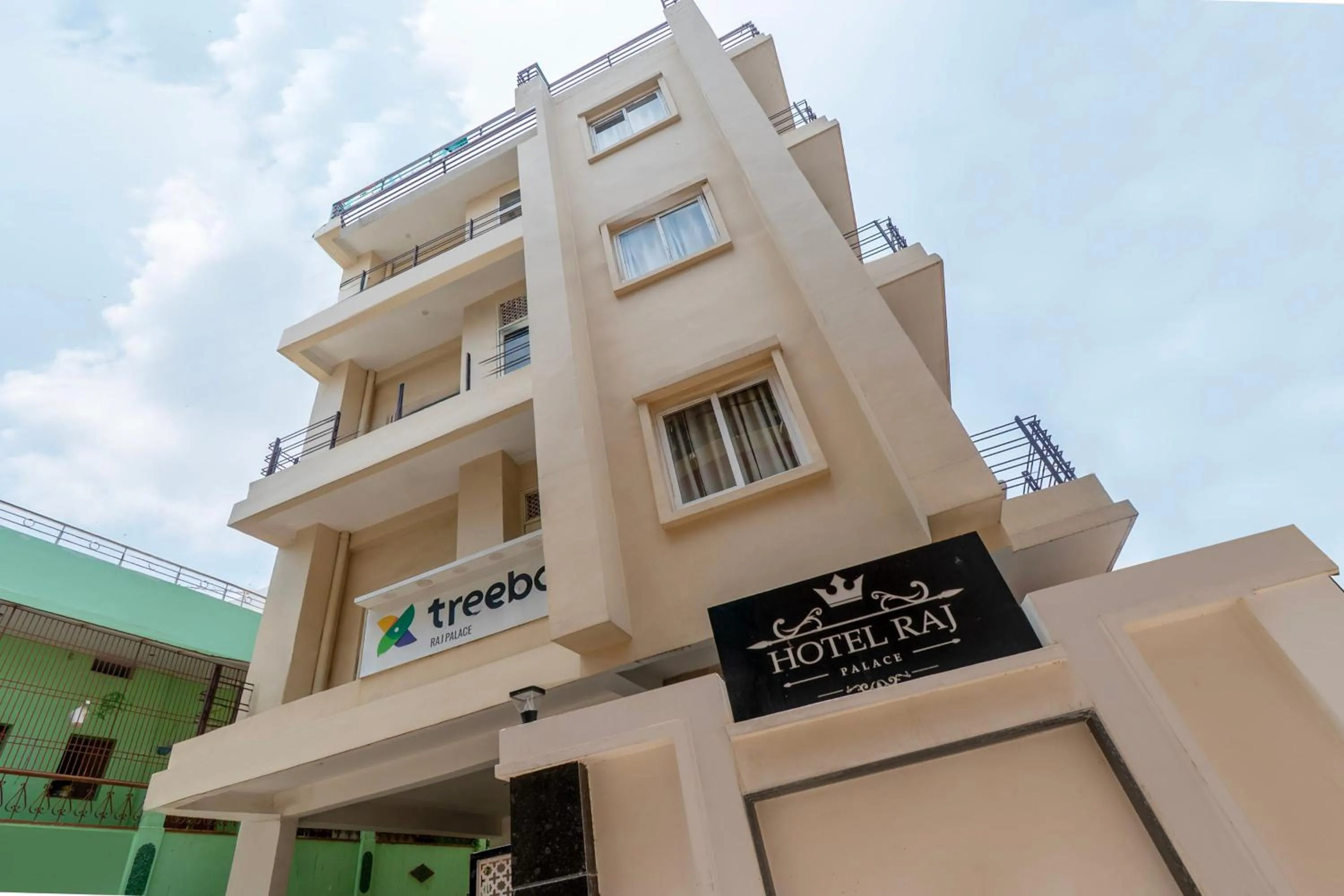 Property building in Treebo Raj Palace