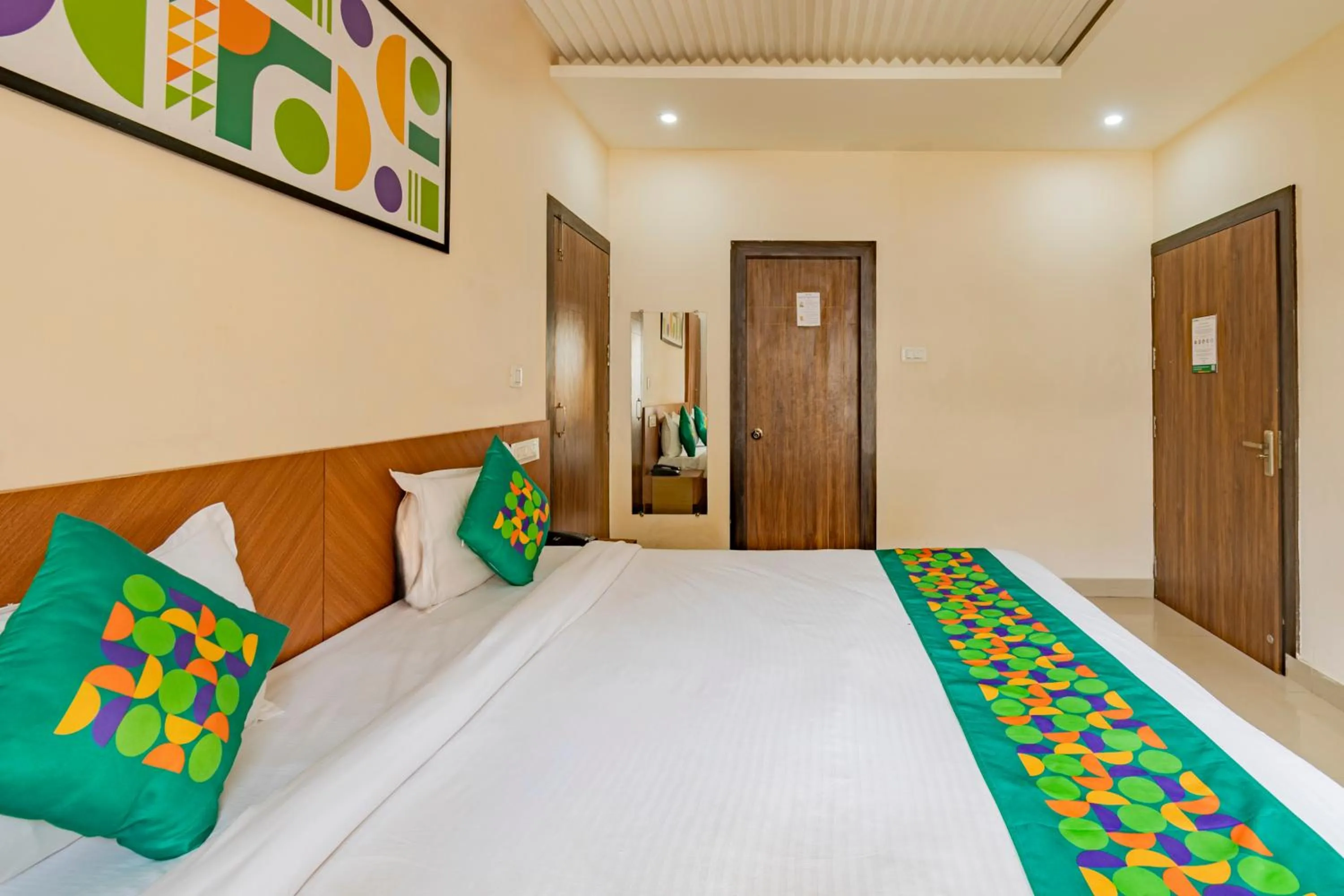 Bedroom, Bed in Treebo Raj Palace