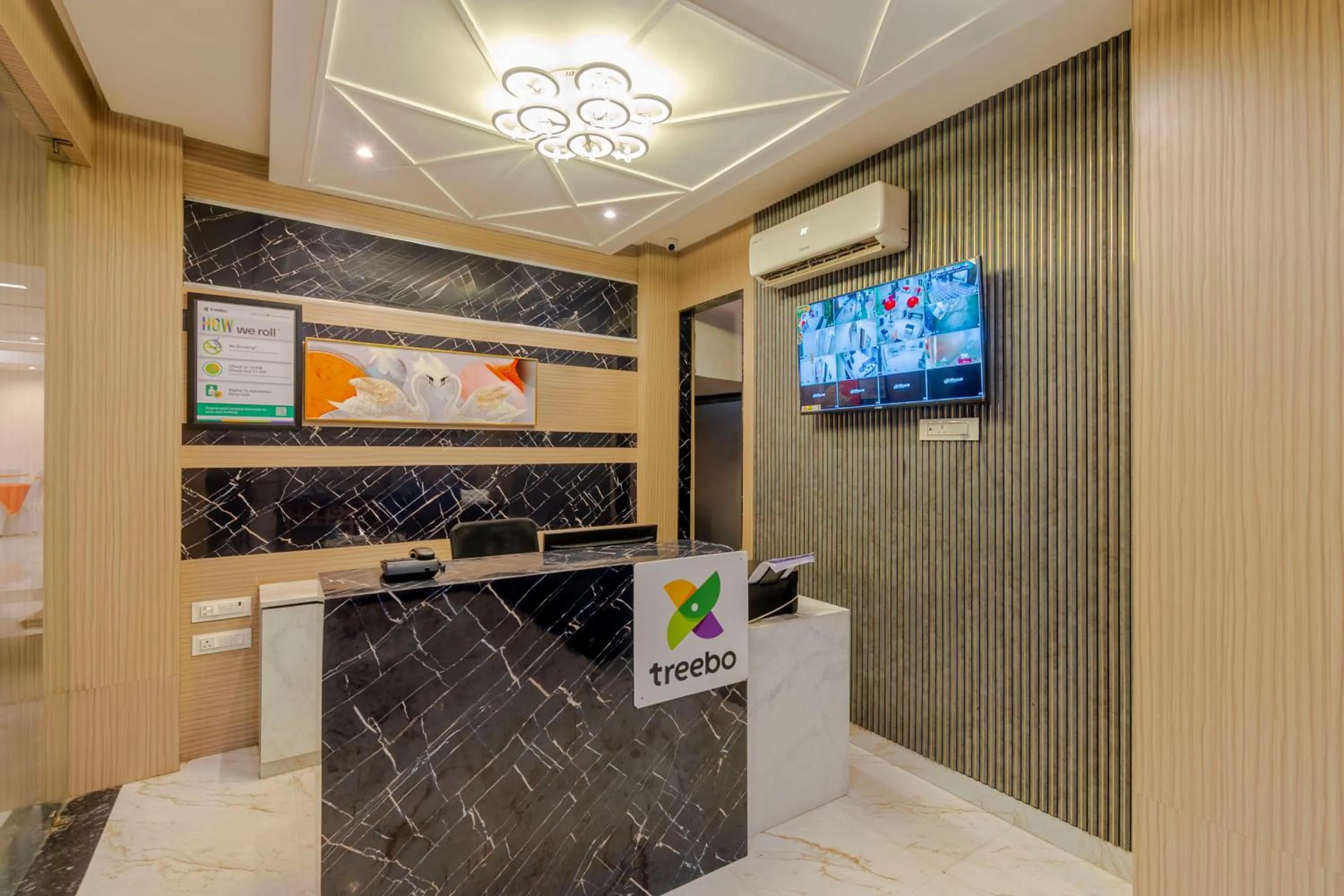 Lobby or reception in Treebo Raj Palace