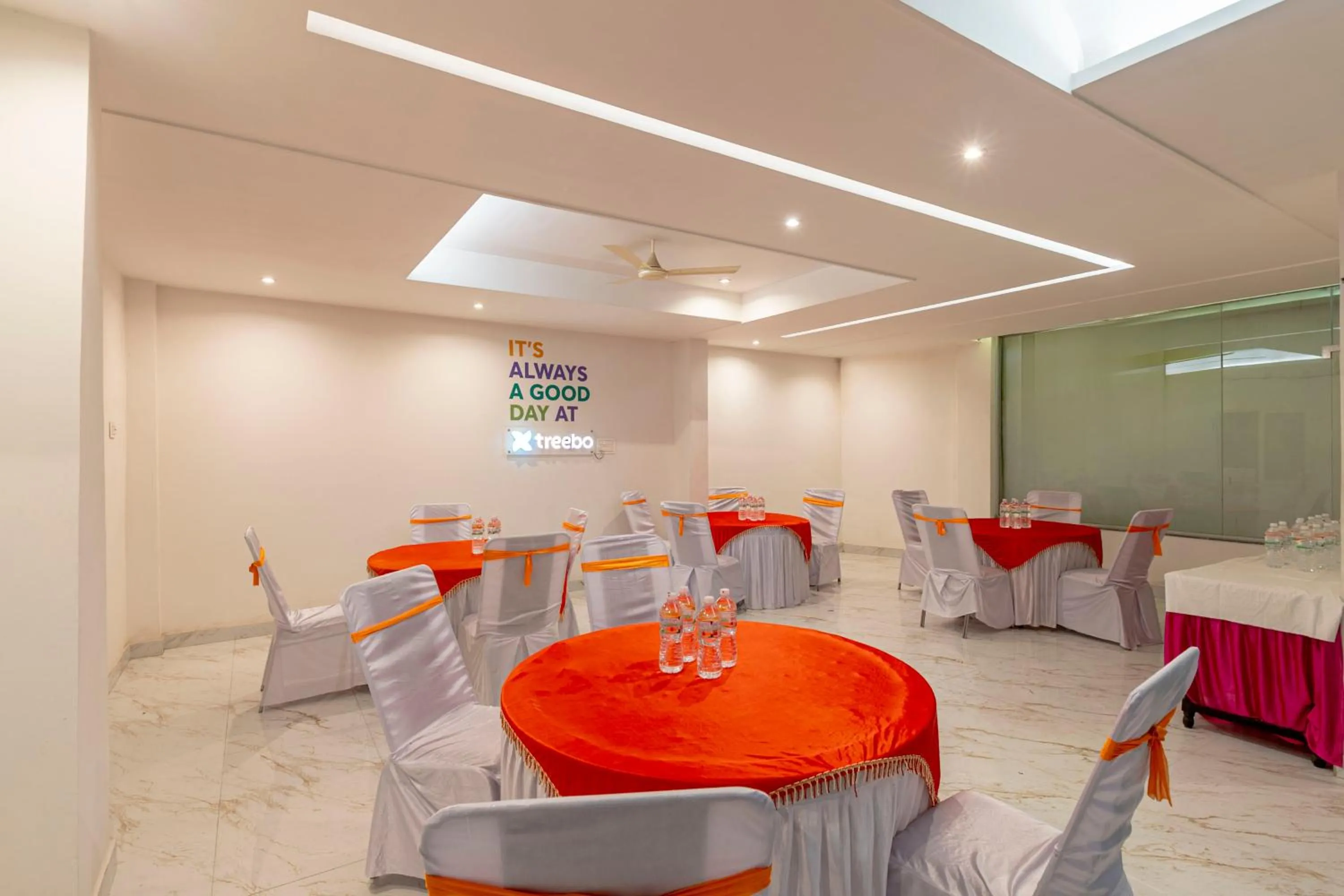 Restaurant/places to eat in Treebo Raj Palace