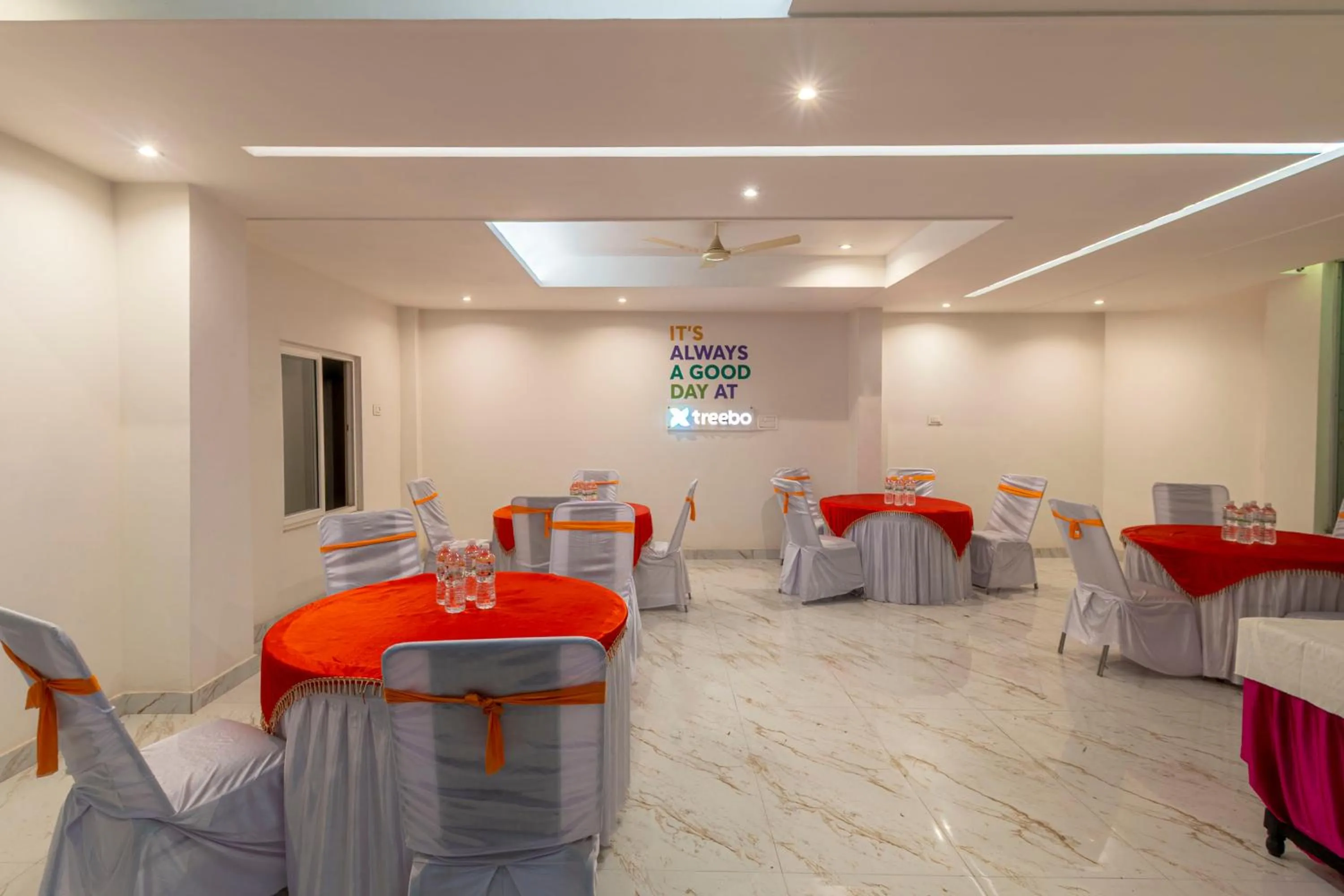 Restaurant/places to eat in Treebo Raj Palace